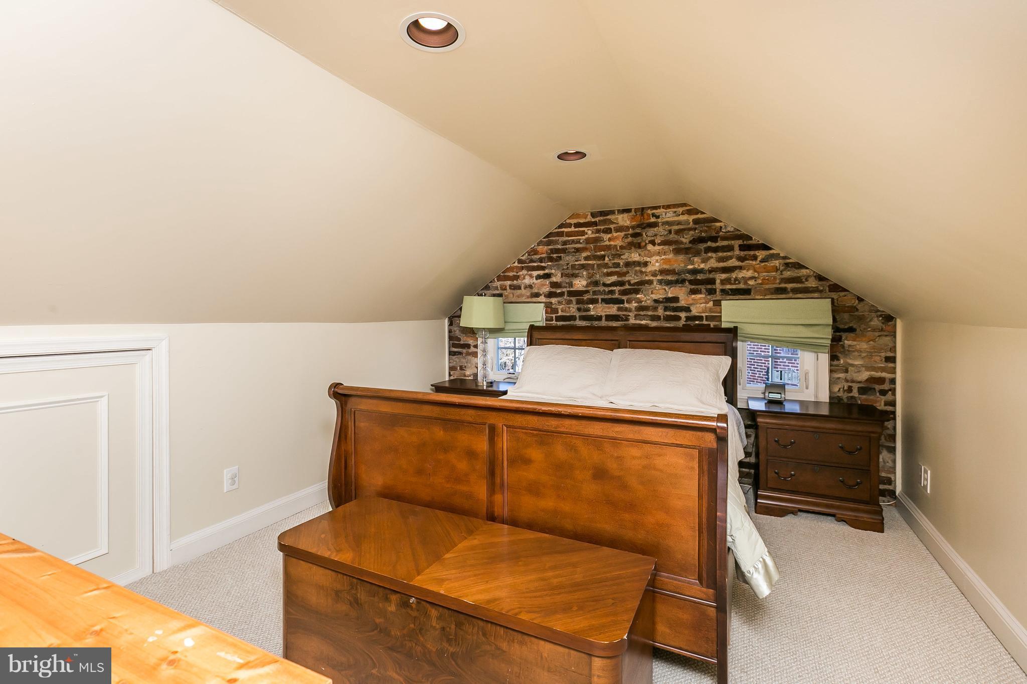 SOUTHLAND HILLS - Residential