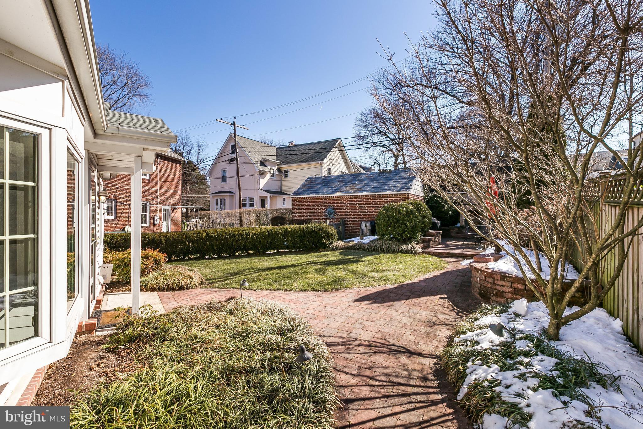 SOUTHLAND HILLS - Residential