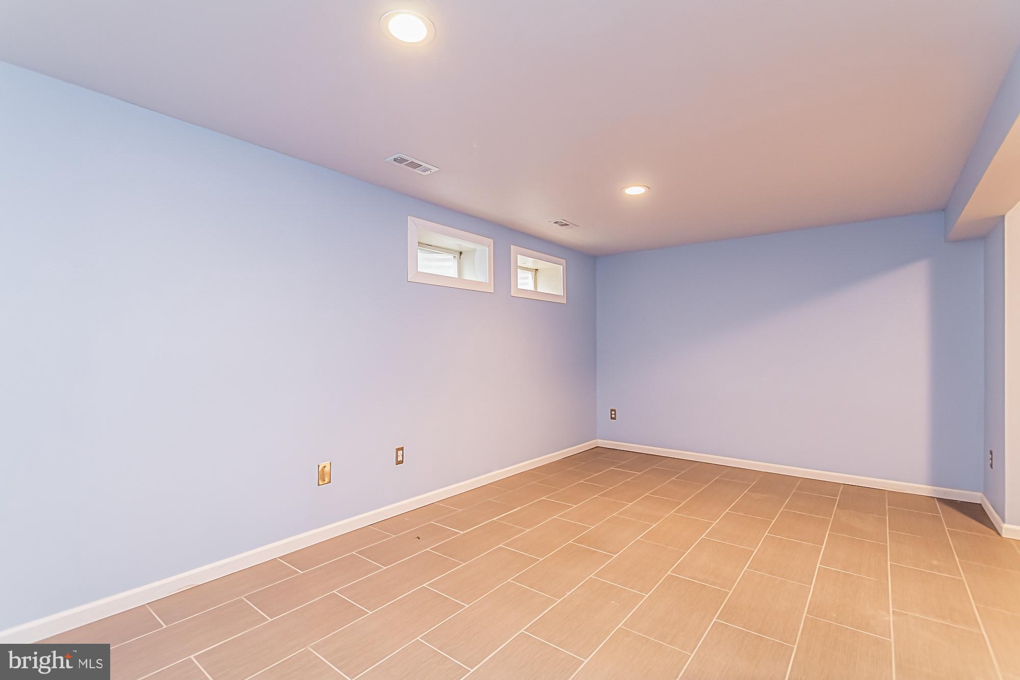 CROSBY HILL - Residential