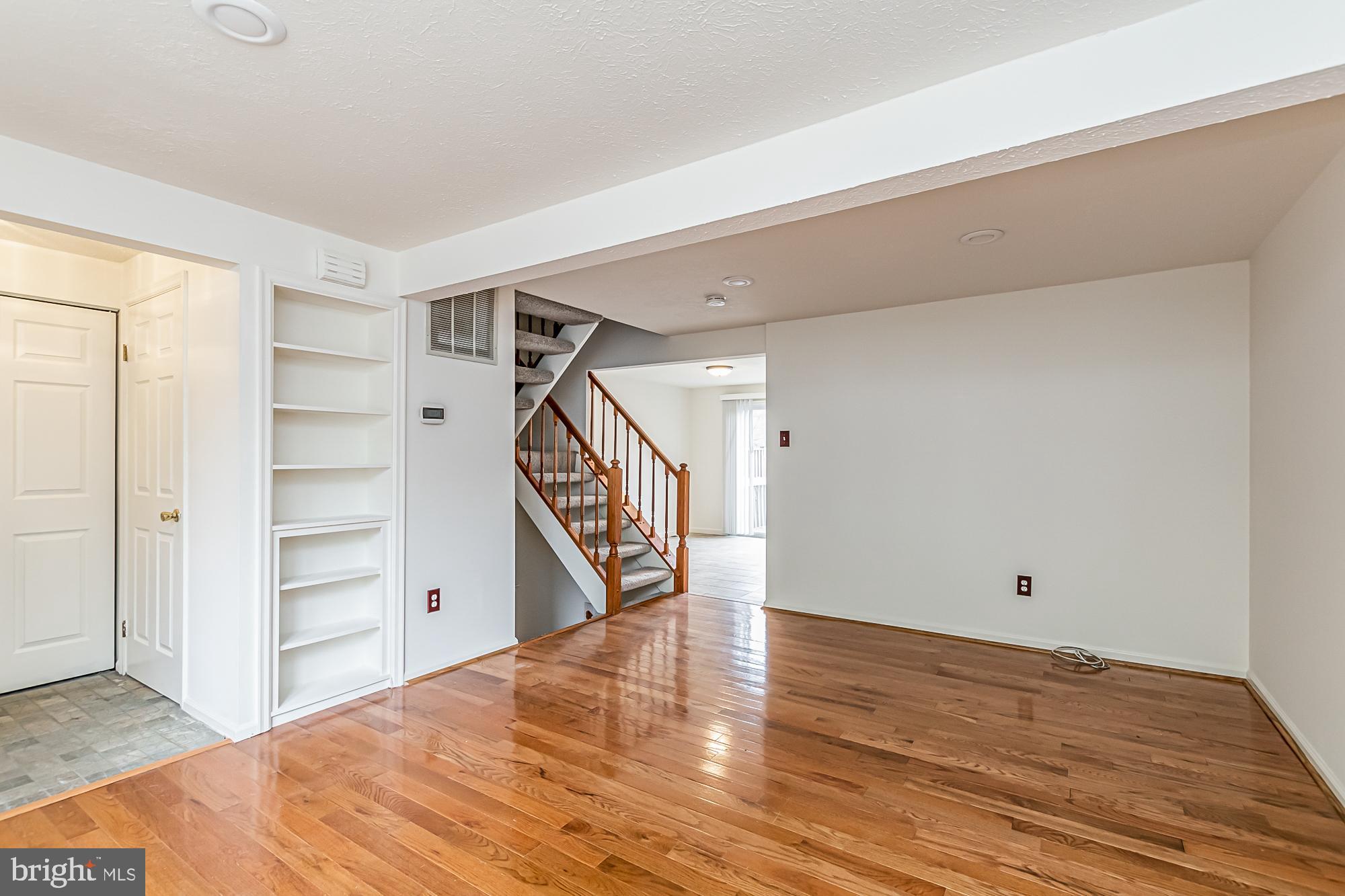 CROSBY HILL - Residential