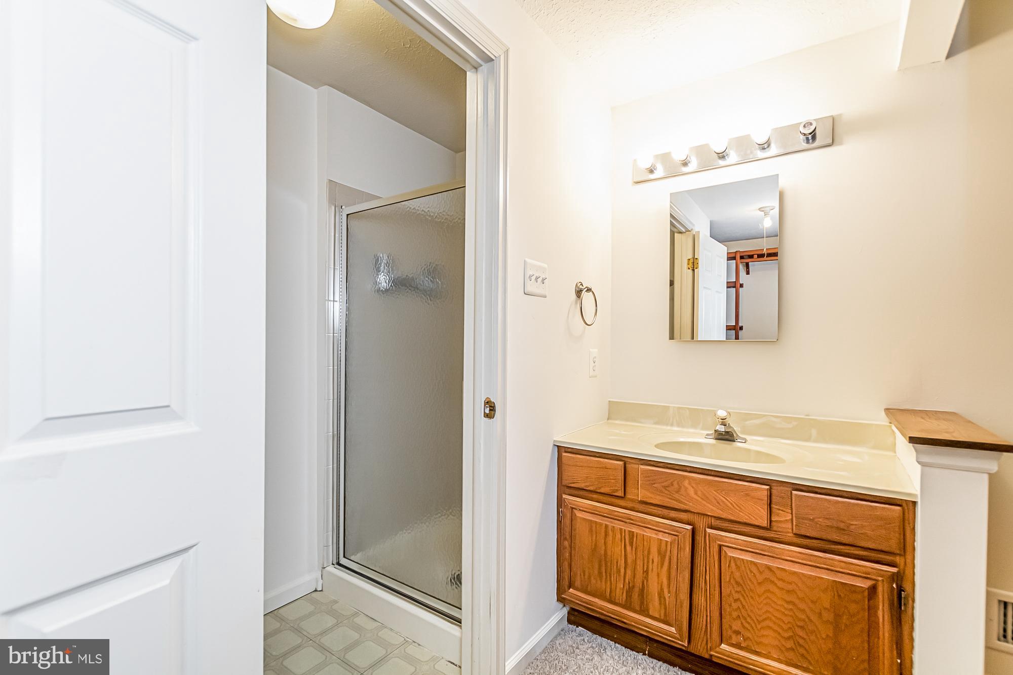 CROSBY HILL - Residential