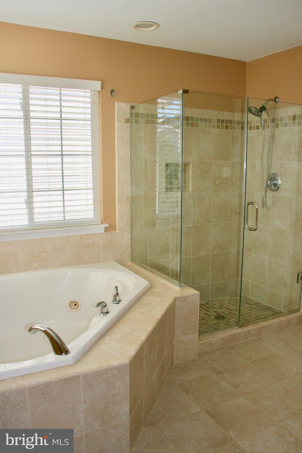 KINGSTOWNE - Residential Lease