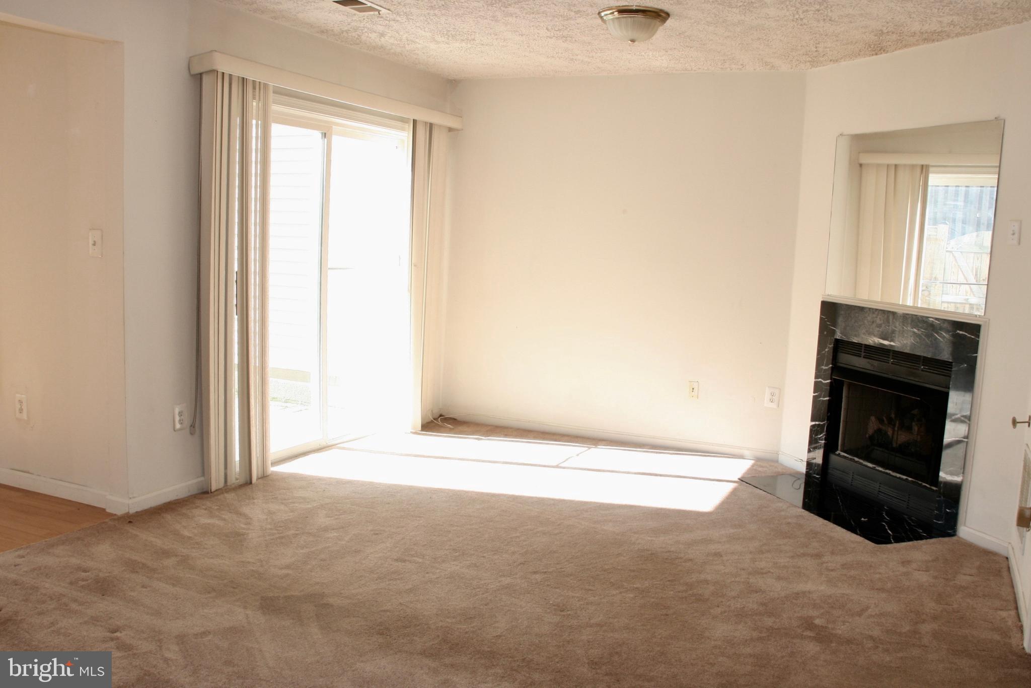 KINGSTOWNE - Residential Lease