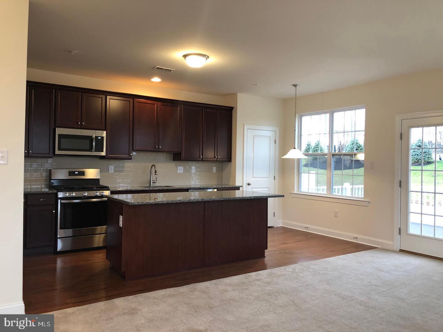 COURTS AT BRYNWOOD - Residential Lease