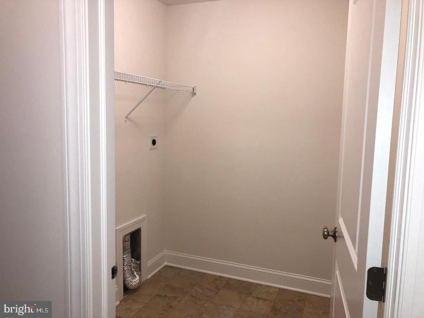 COURTS AT BRYNWOOD - Residential Lease