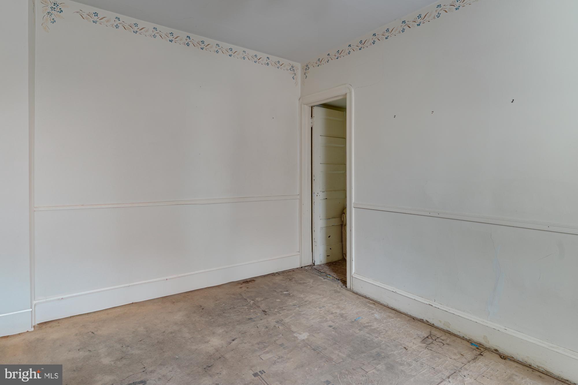 CHELTENHAM VIL - Residential