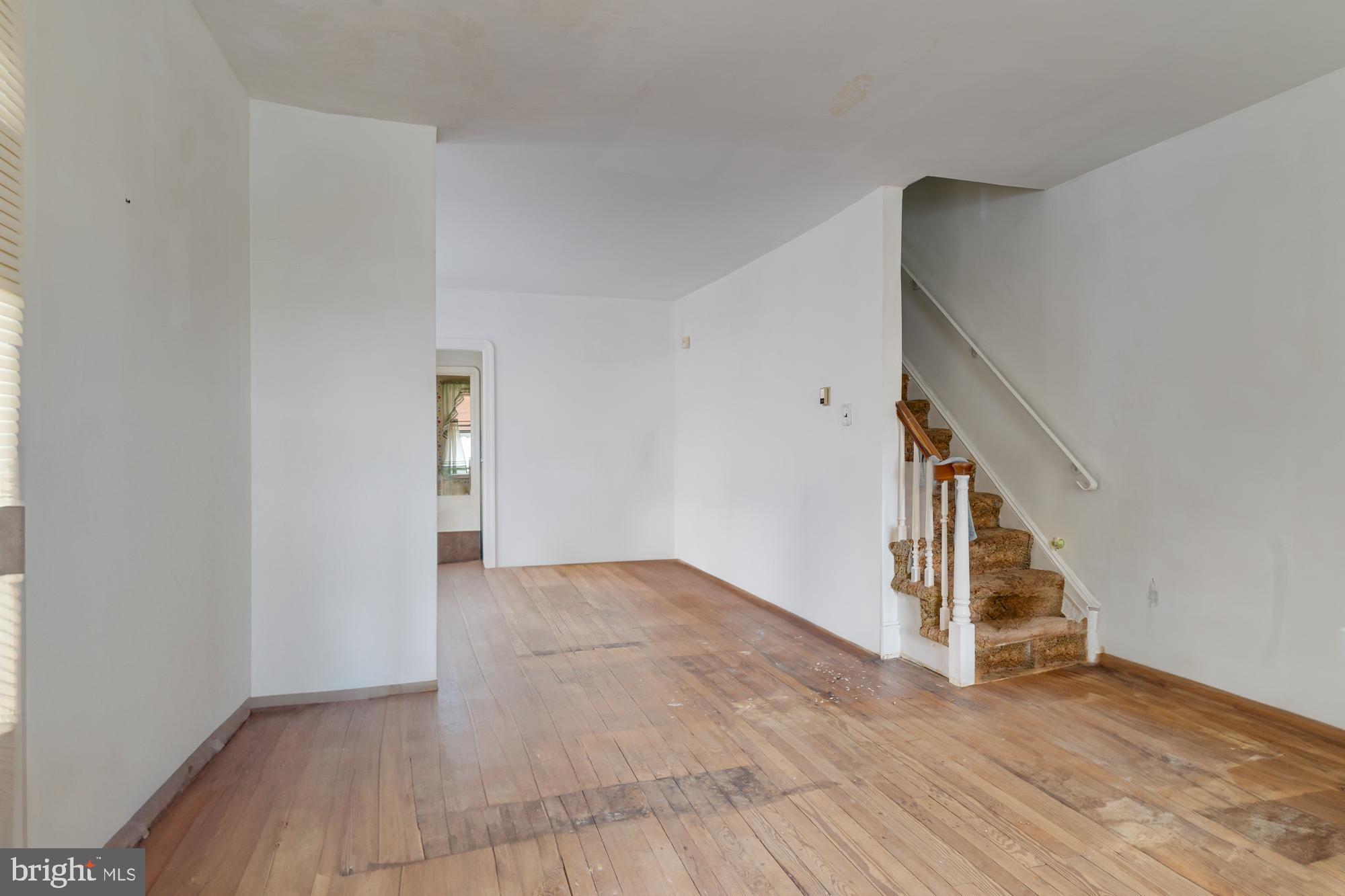 CHELTENHAM VIL - Residential