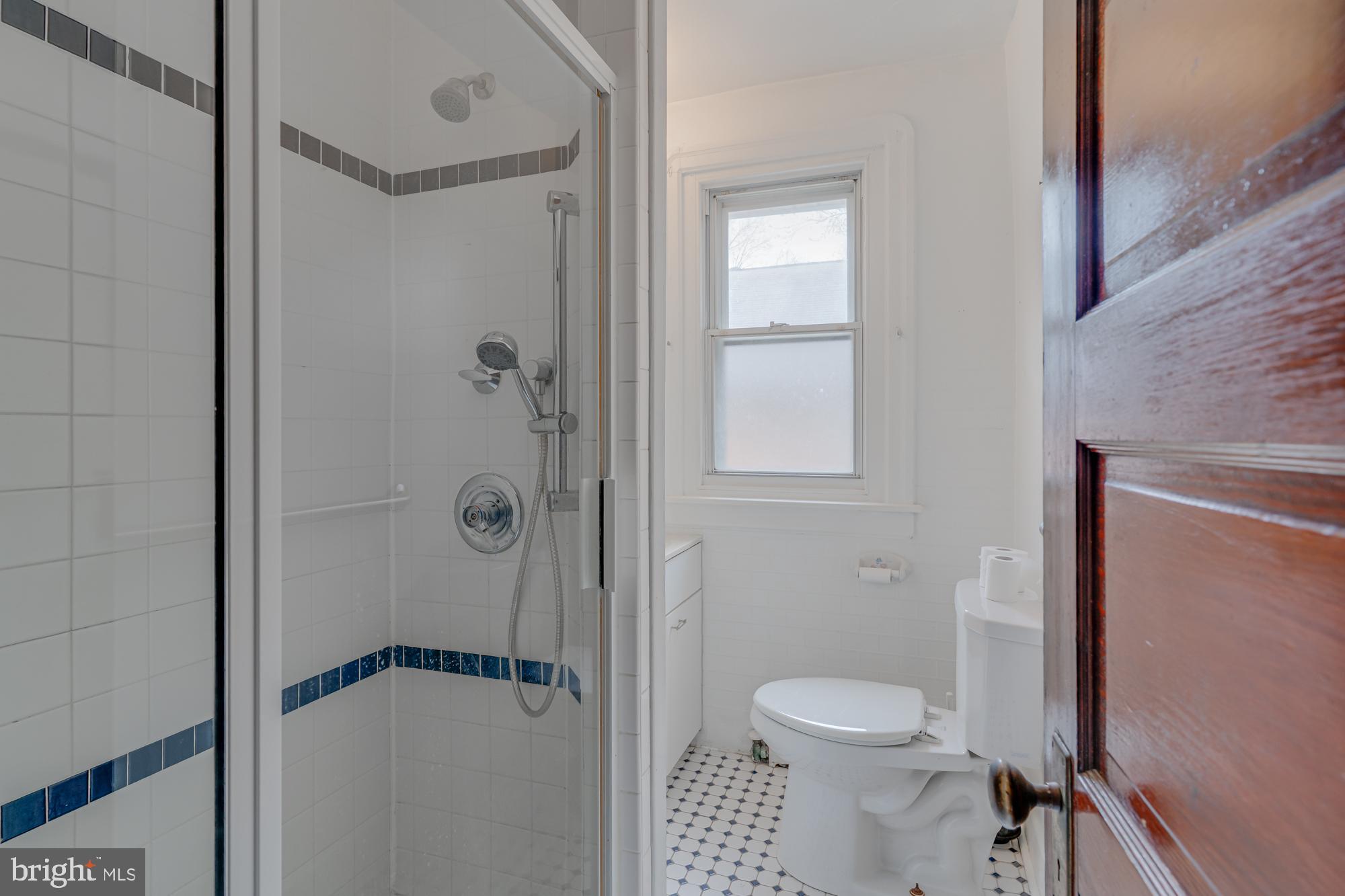 CHELTENHAM VIL - Residential