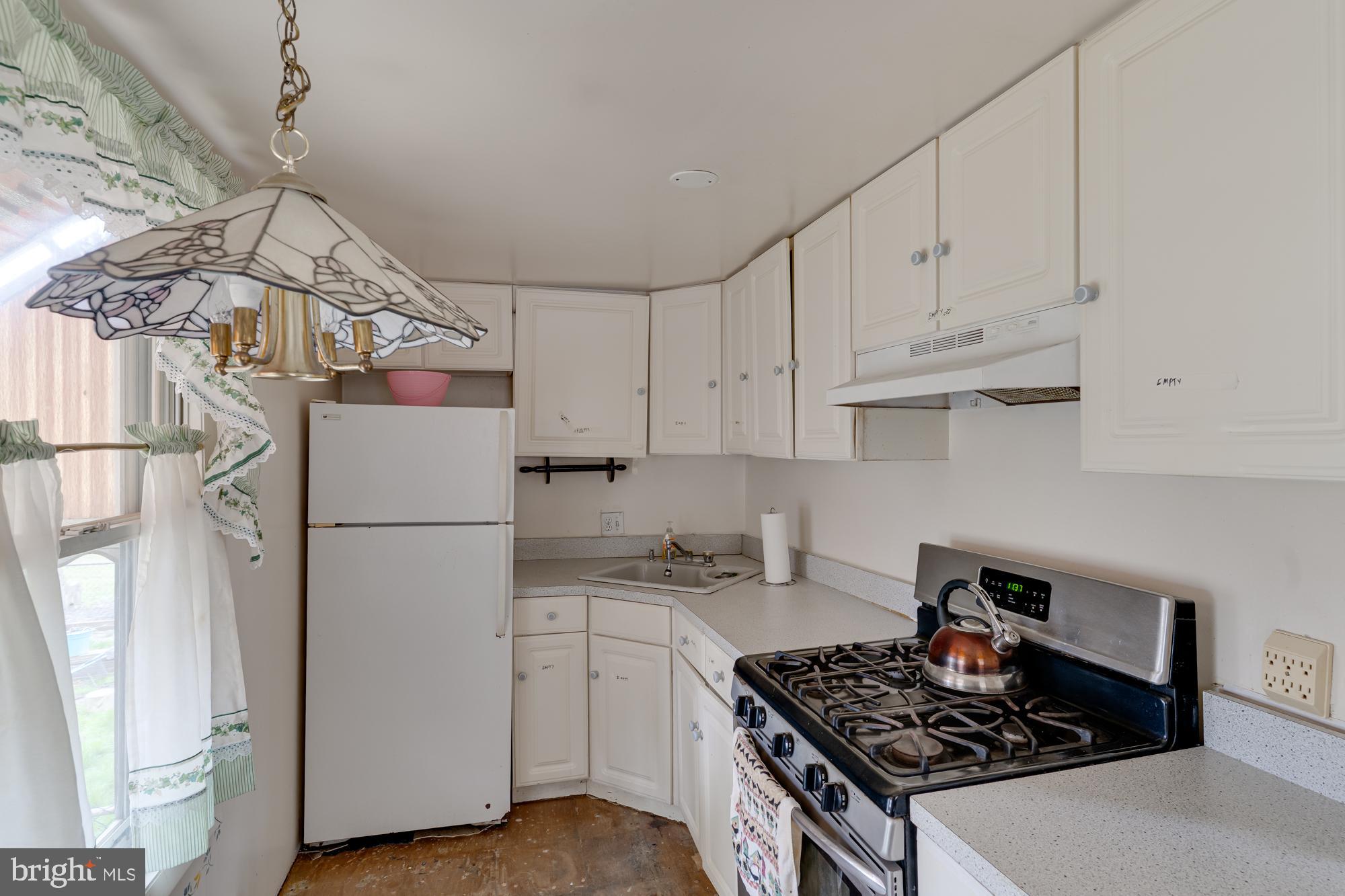 CHELTENHAM VIL - Residential