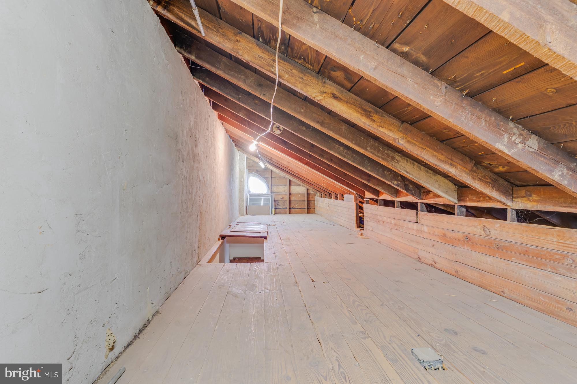 CHELTENHAM VIL - Residential