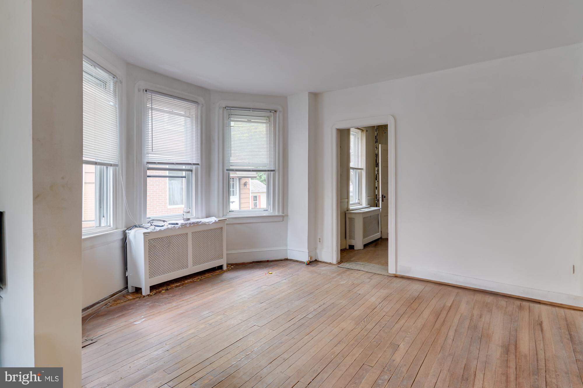 CHELTENHAM VIL - Residential