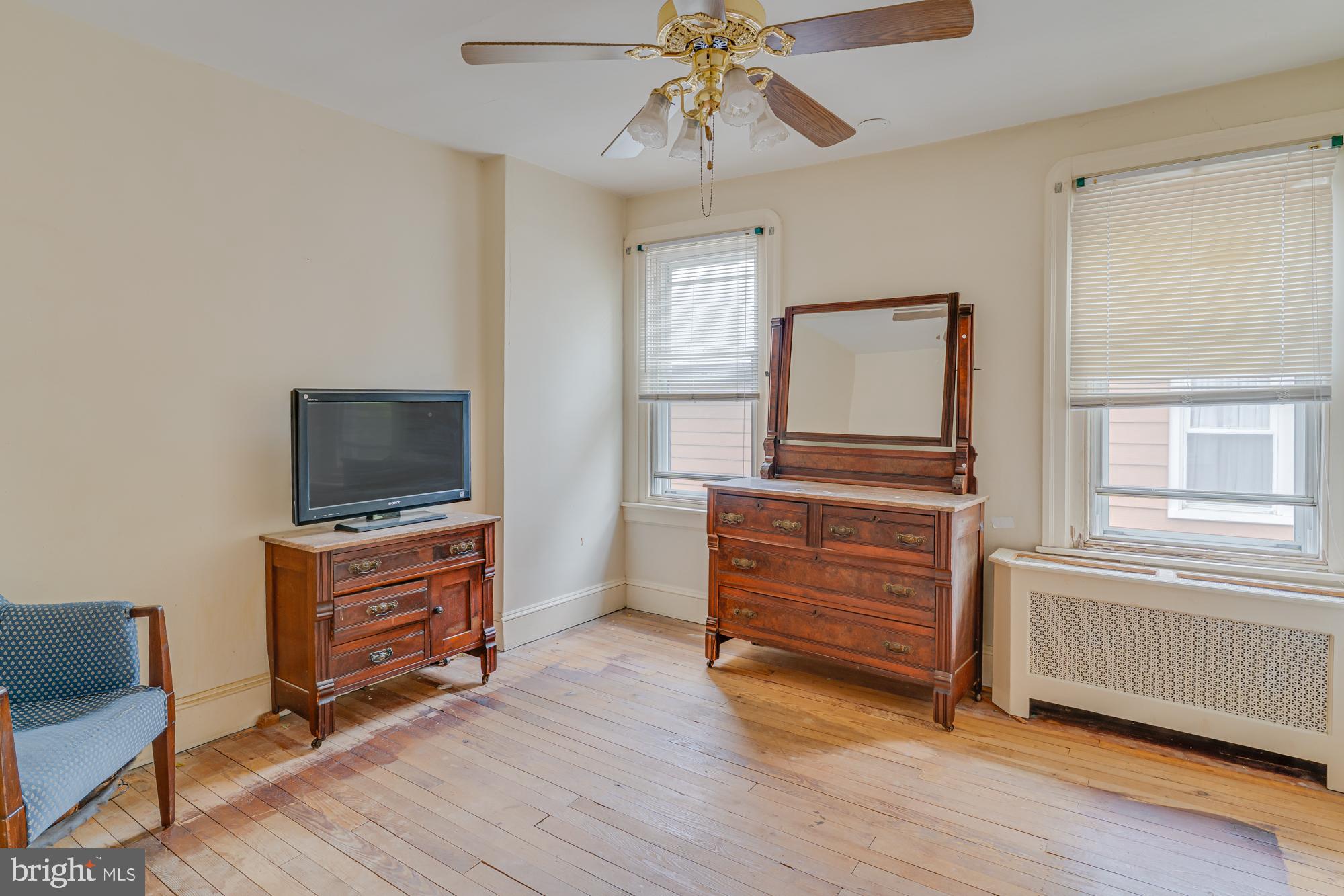 CHELTENHAM VIL - Residential