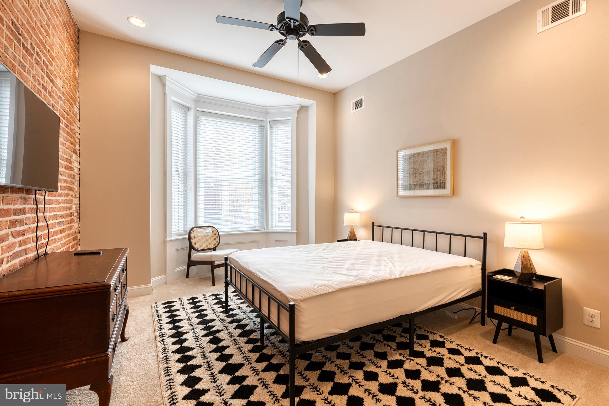 FEDERAL HILL HISTORIC DISTRICT - Residential Lease