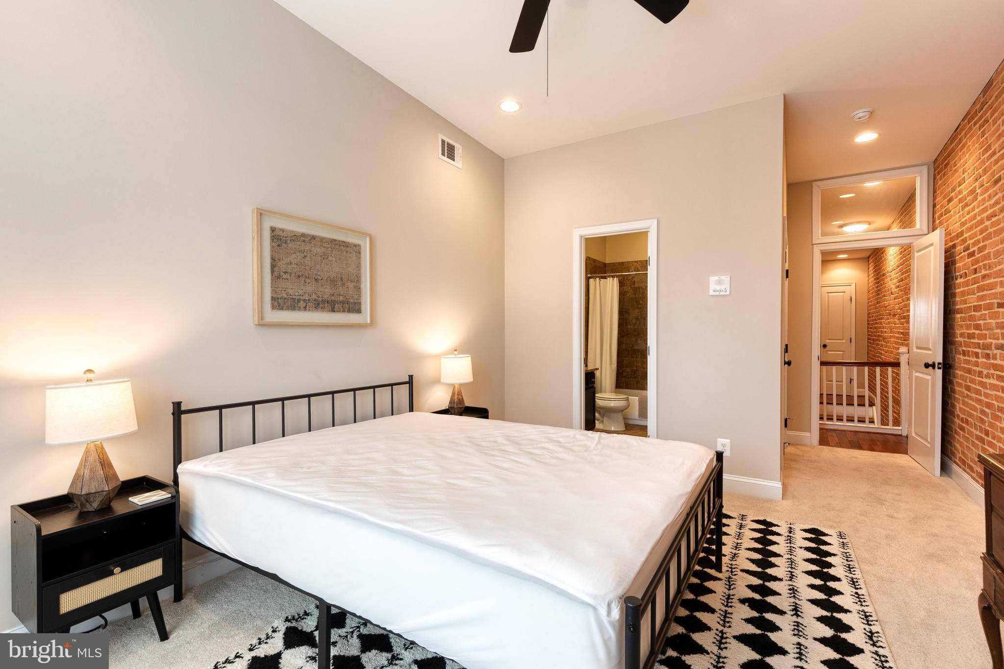 FEDERAL HILL HISTORIC DISTRICT - Residential Lease