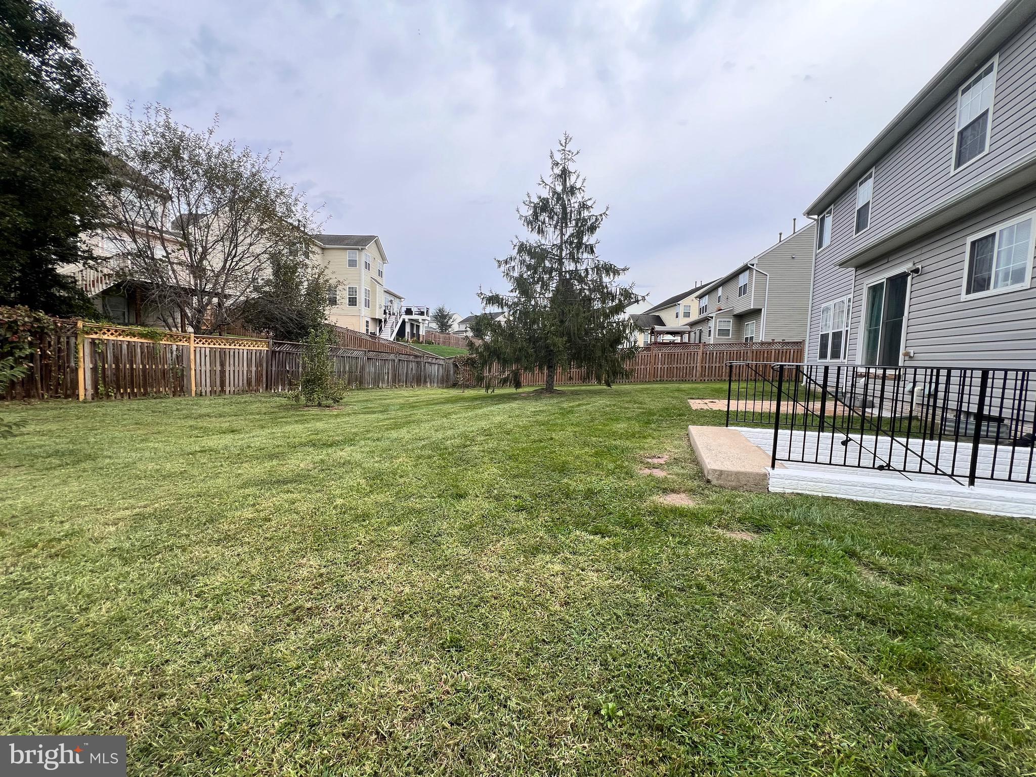 EAGLES POINTE - Residential