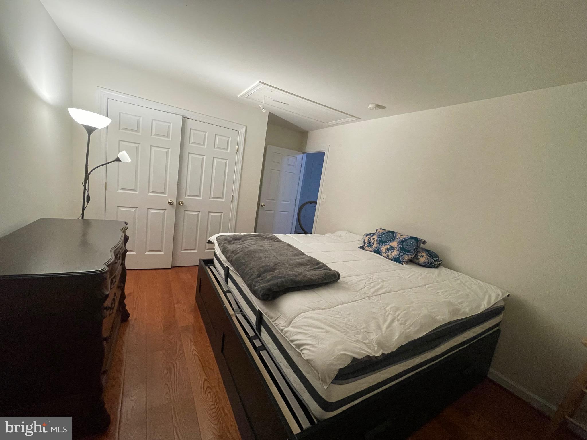 EAGLES POINTE - Residential