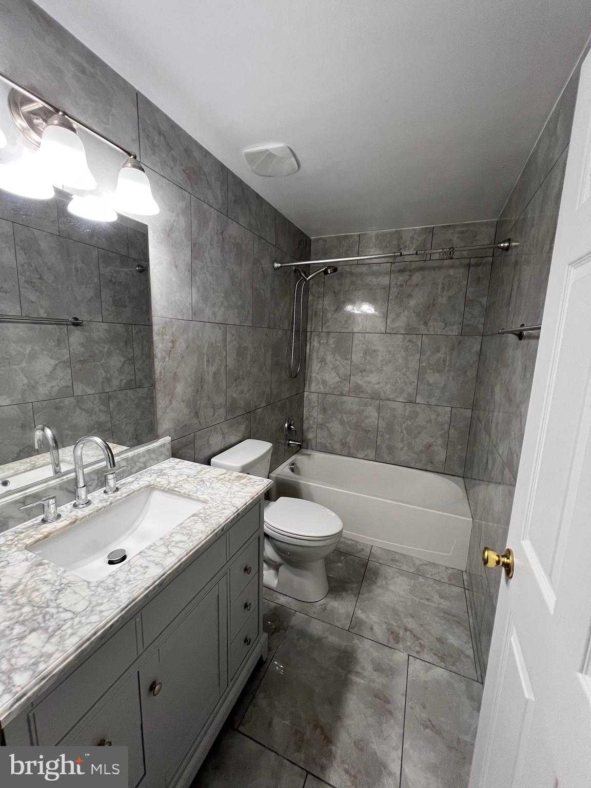 EAGLES POINTE - Residential