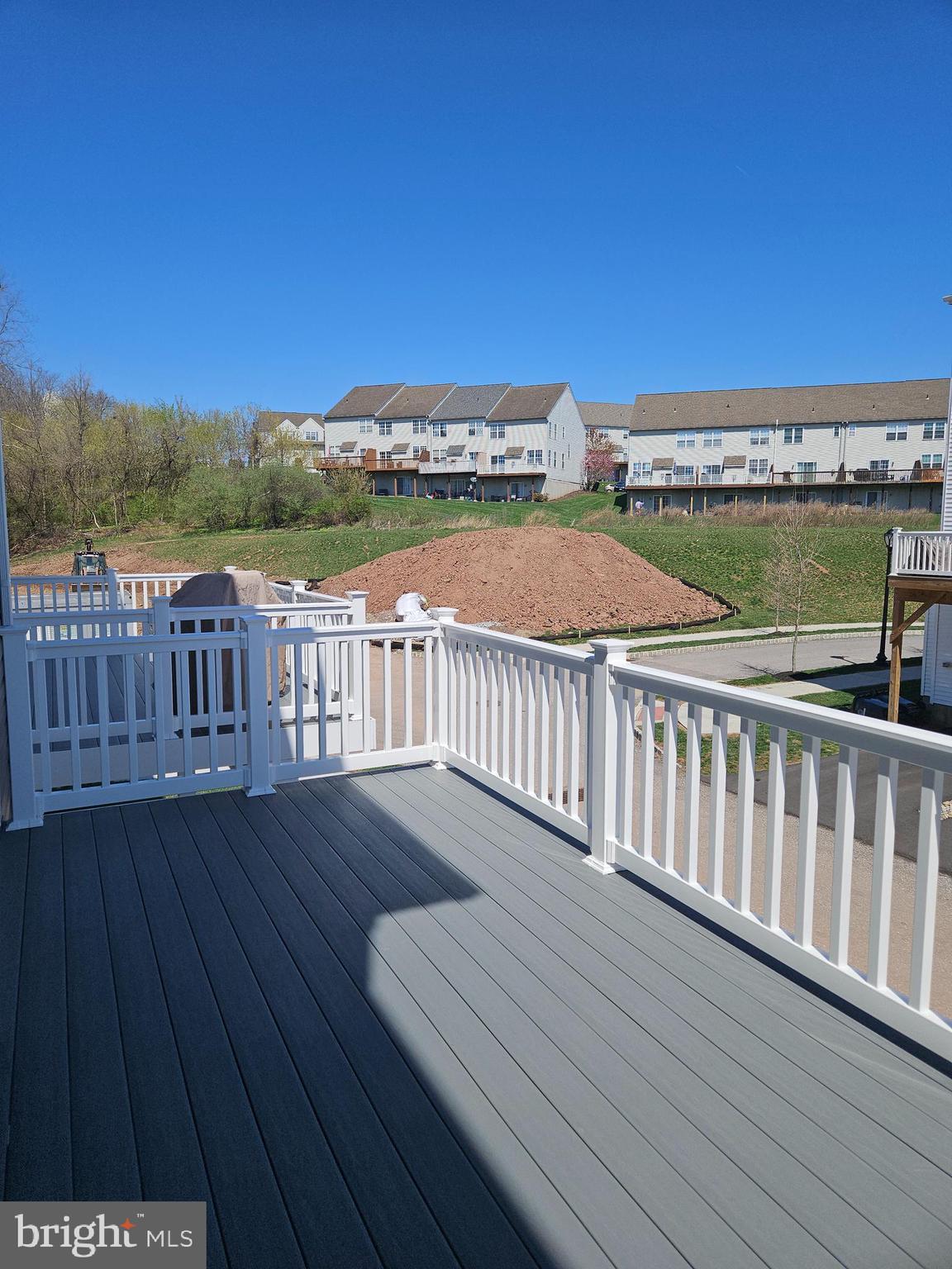 STEELPOINTE - Residential