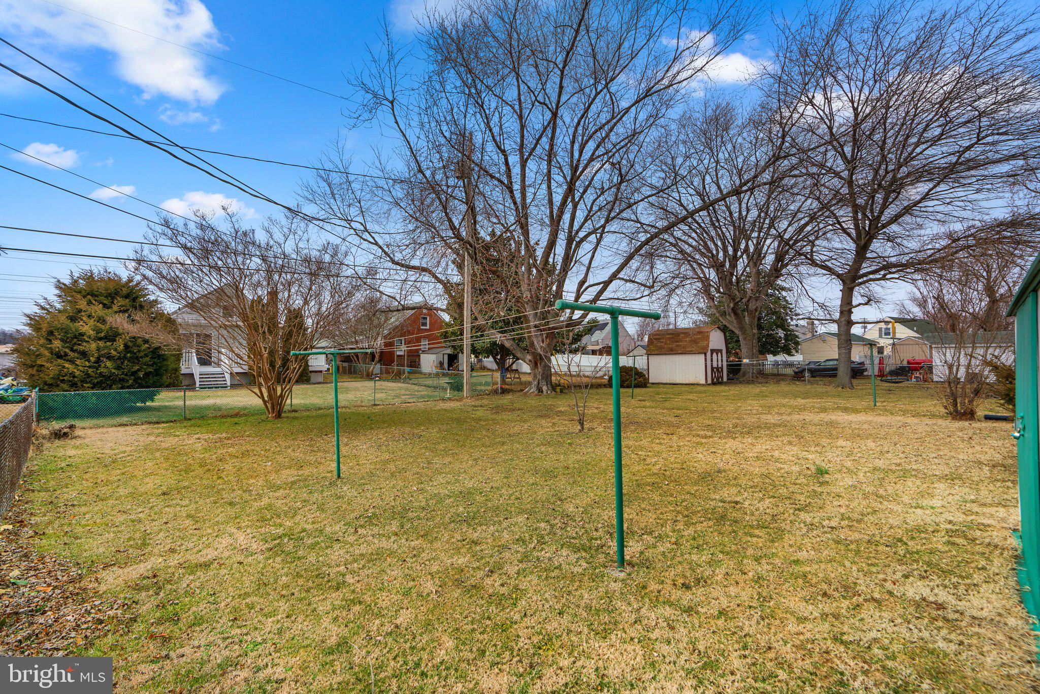 LYNBROOK - Residential