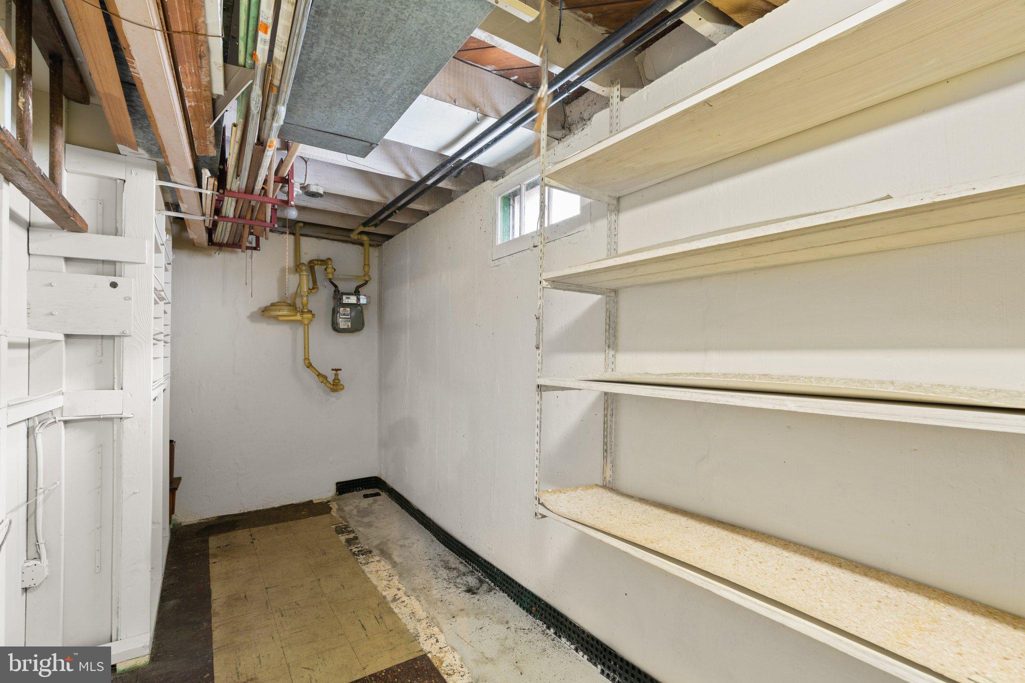 LYNBROOK - Residential