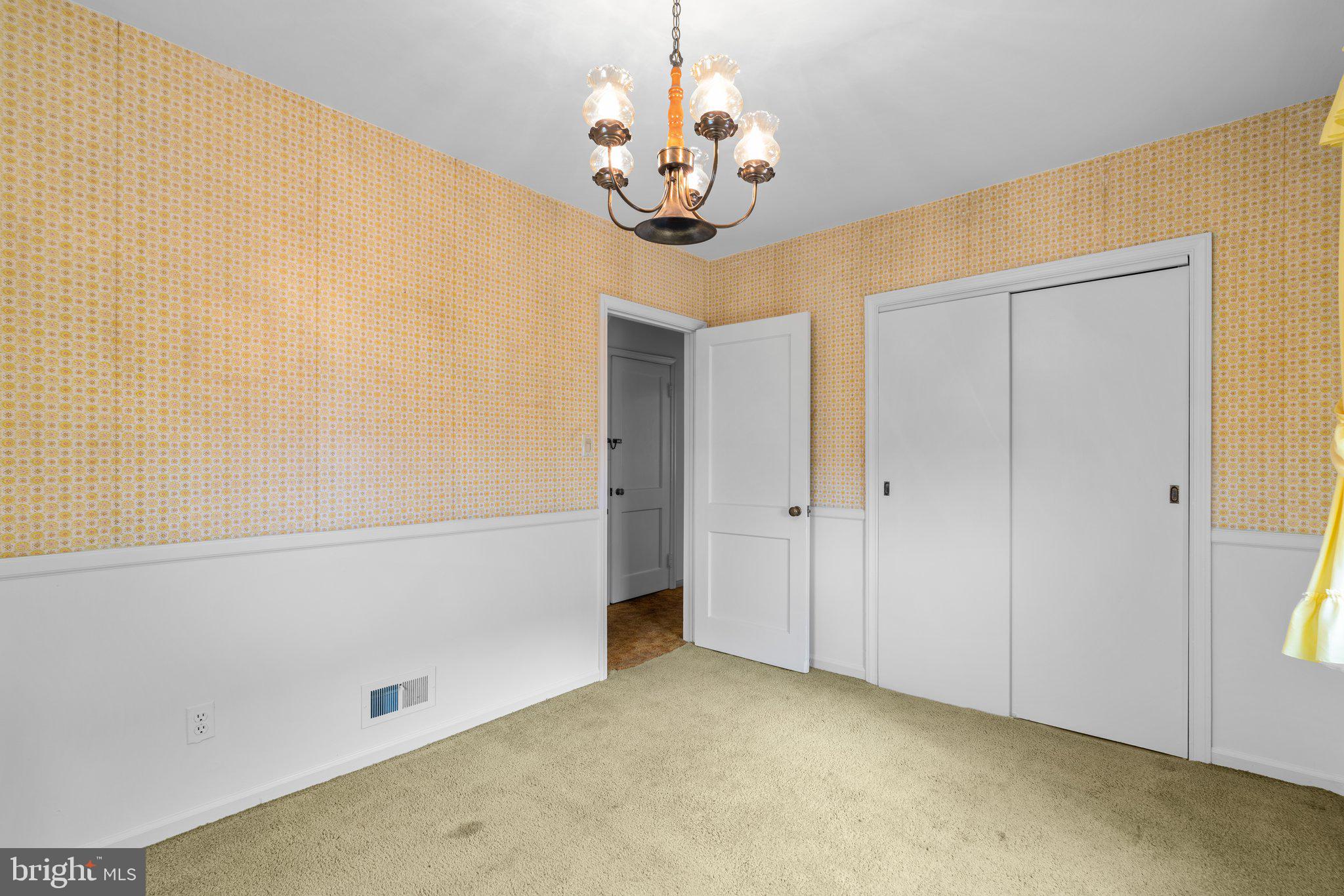 LYNBROOK - Residential