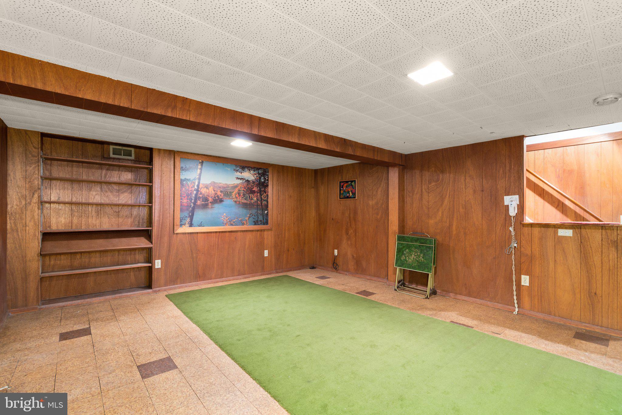 LYNBROOK - Residential