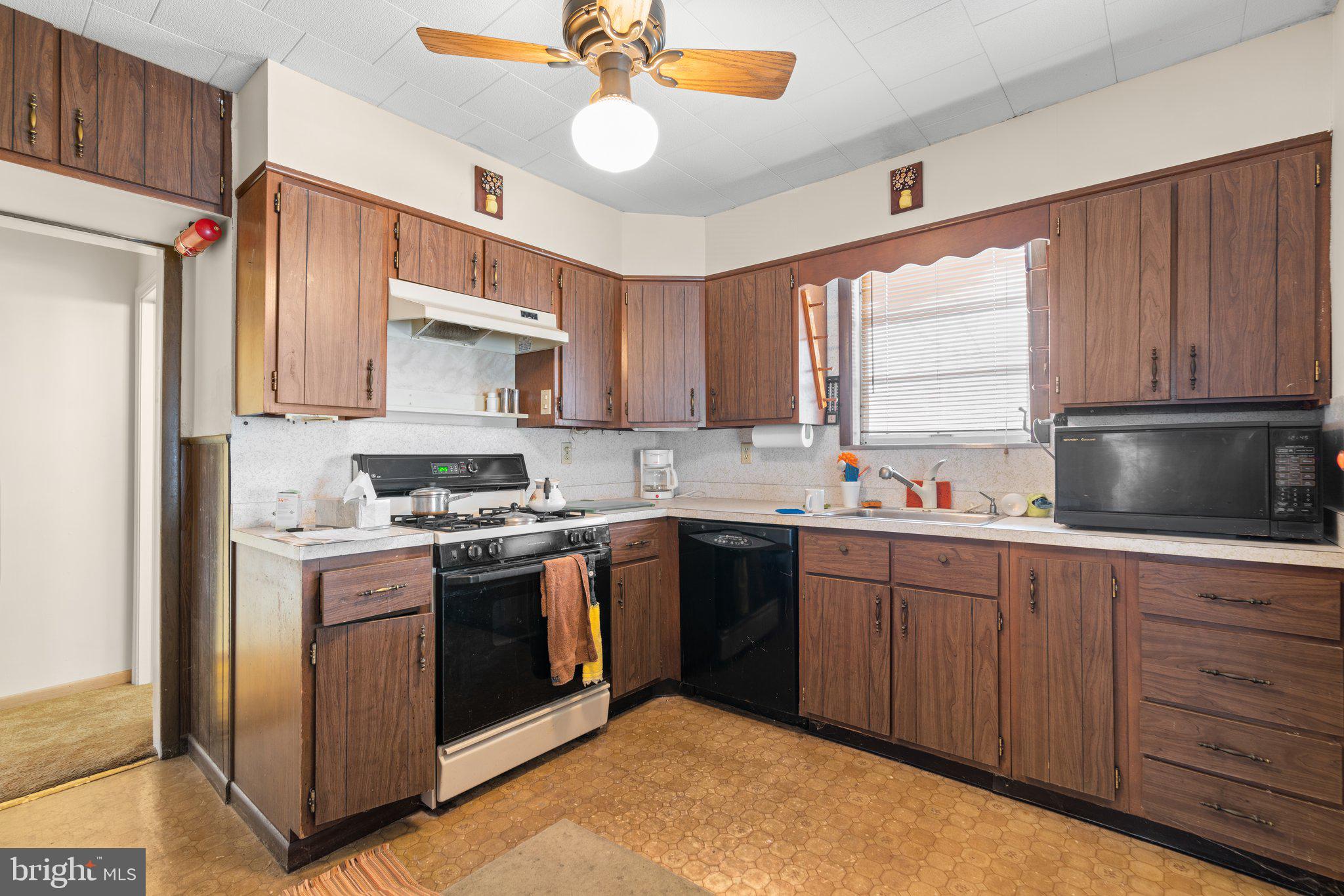 LYNBROOK - Residential