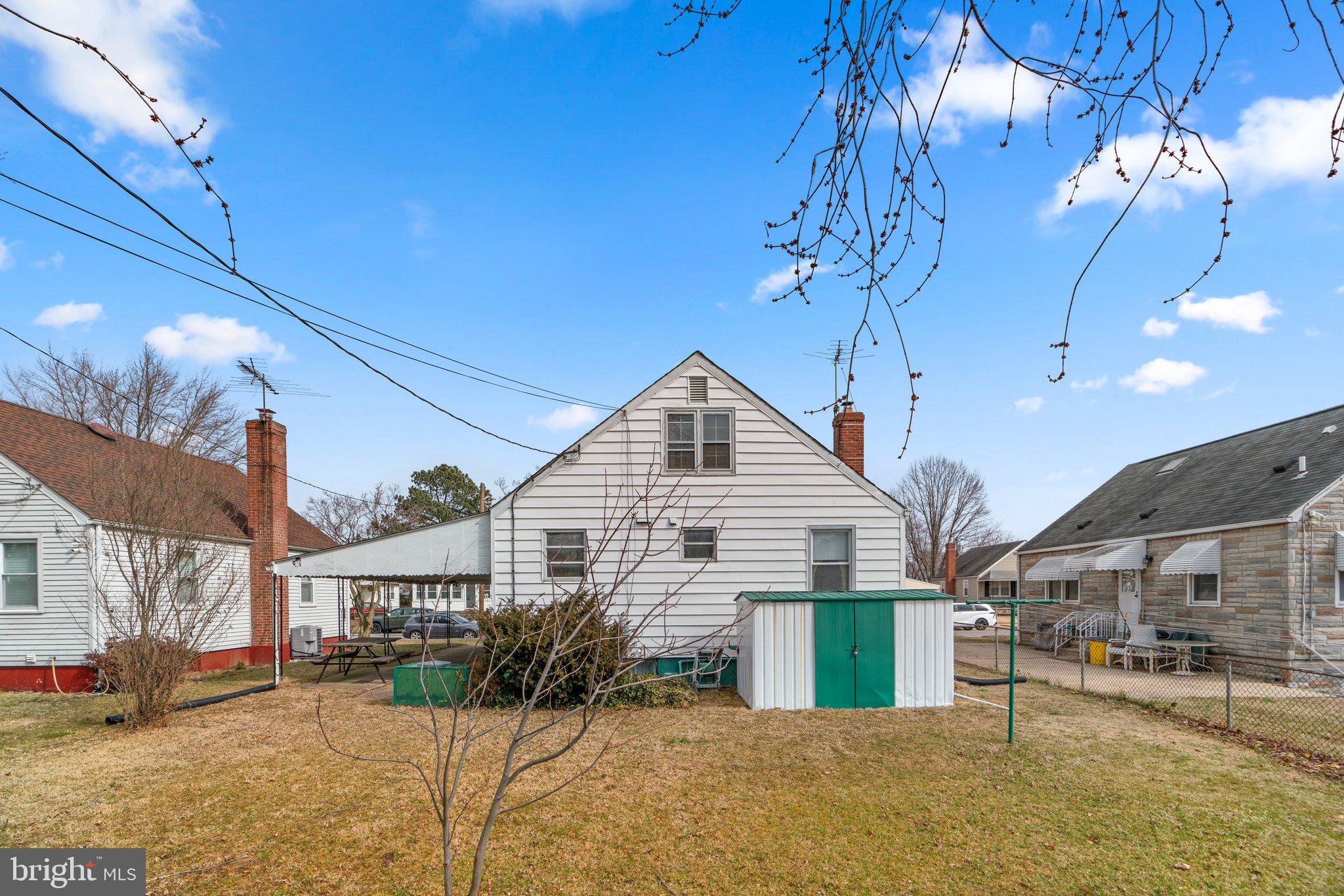 LYNBROOK - Residential