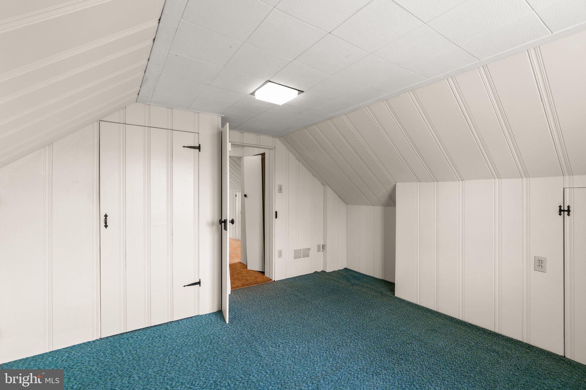 LYNBROOK - Residential