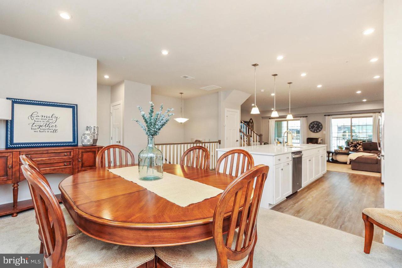 OAKDALE VILLAGE - Residential Lease