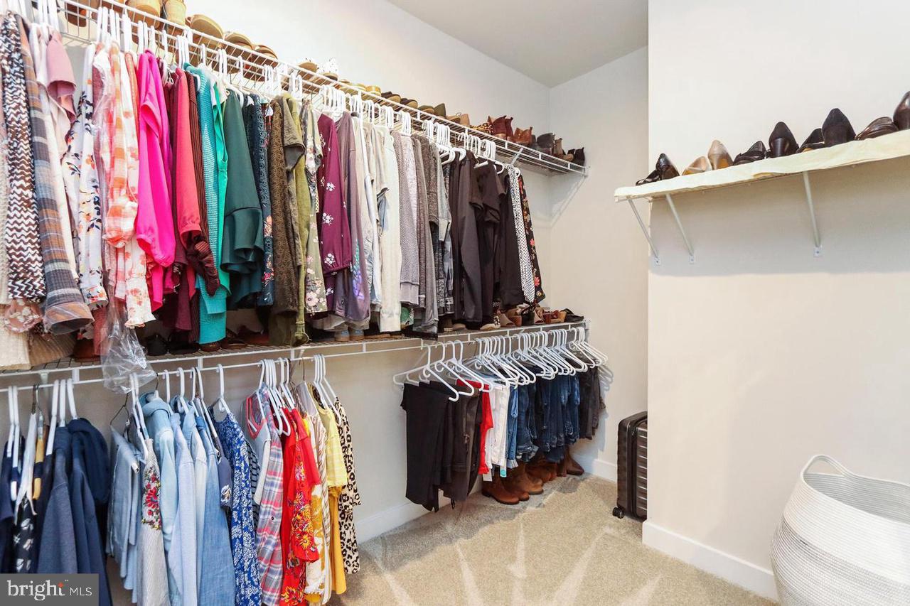 OAKDALE VILLAGE - Residential Lease