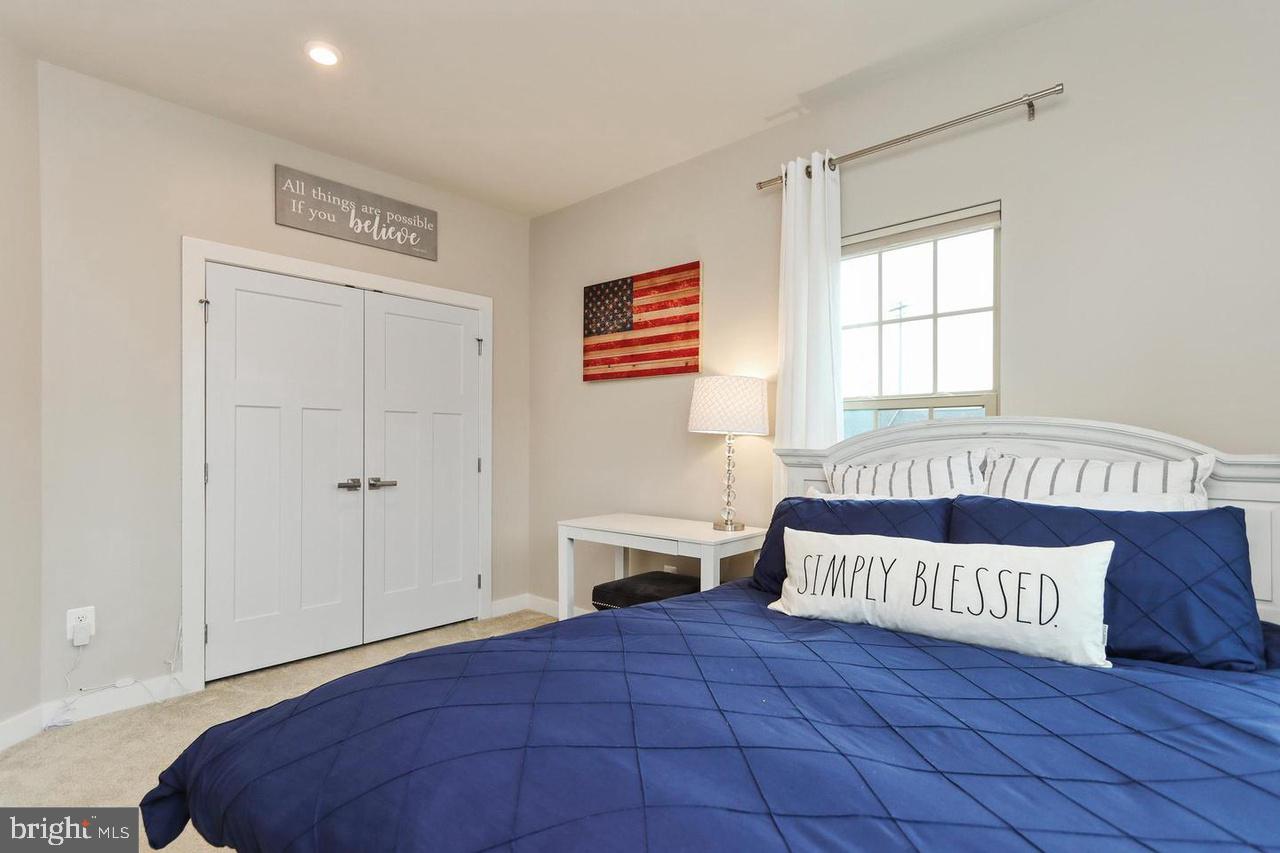 OAKDALE VILLAGE - Residential Lease