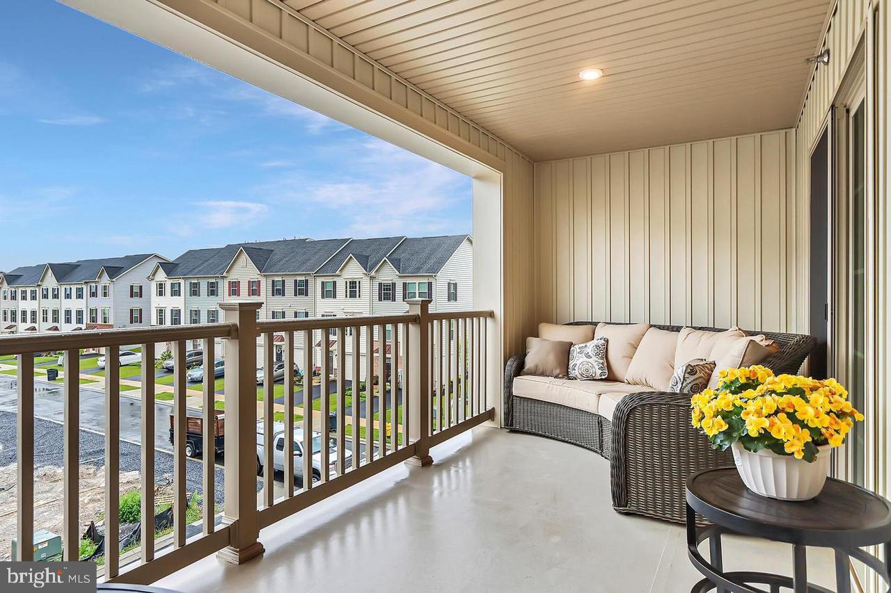 OAKDALE VILLAGE - Residential Lease