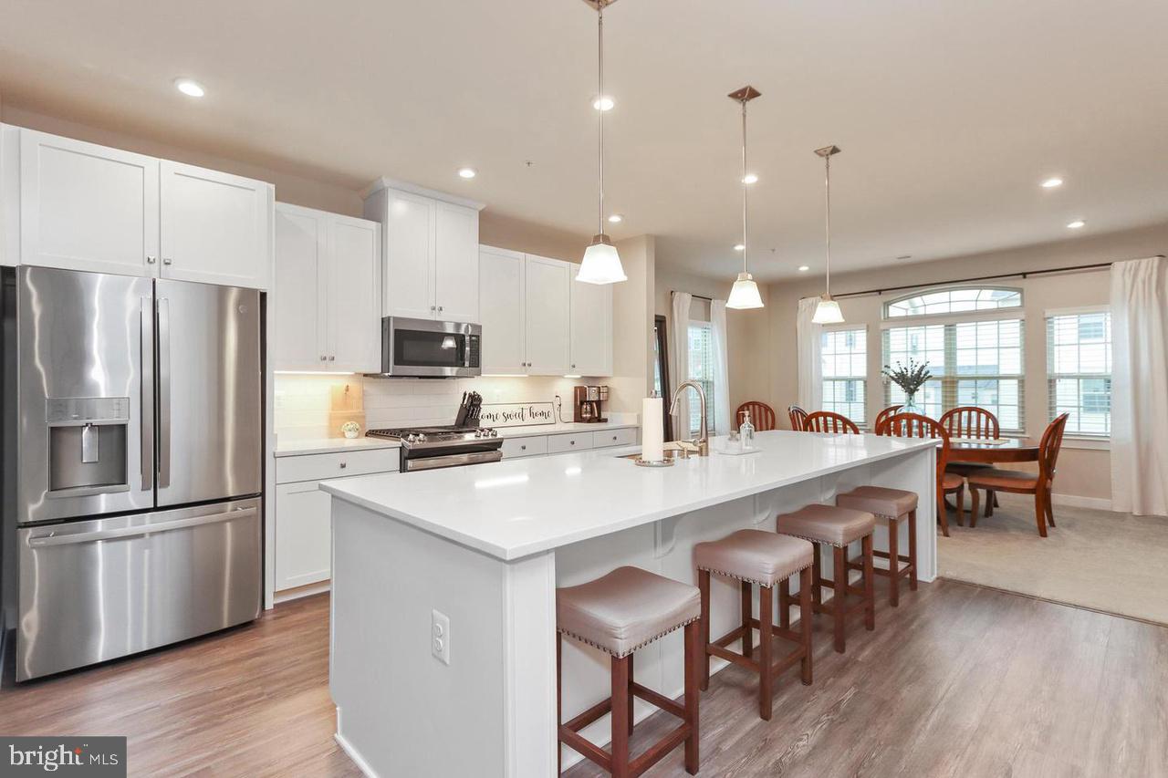 OAKDALE VILLAGE - Residential Lease