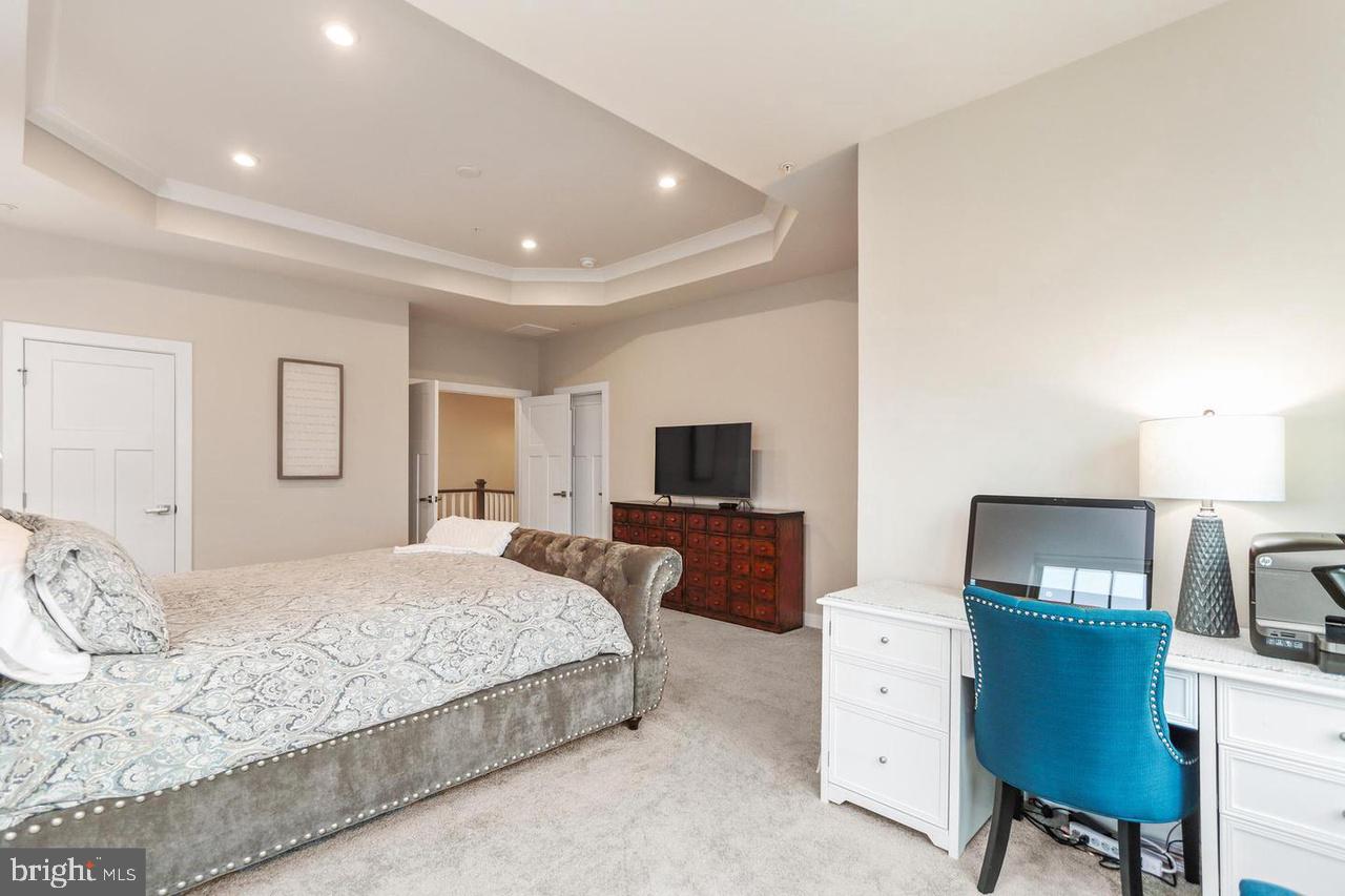 OAKDALE VILLAGE - Residential Lease