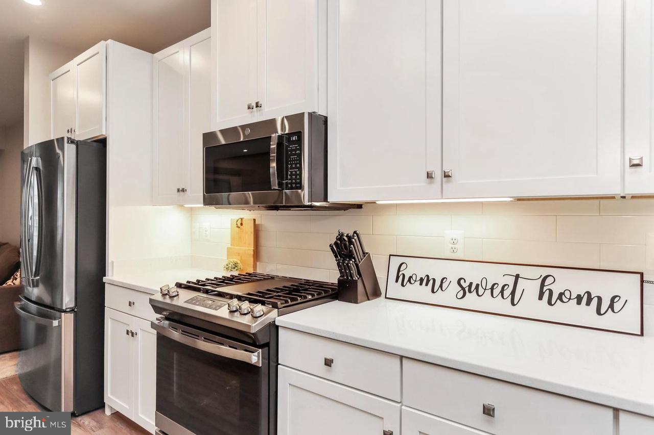 OAKDALE VILLAGE - Residential Lease