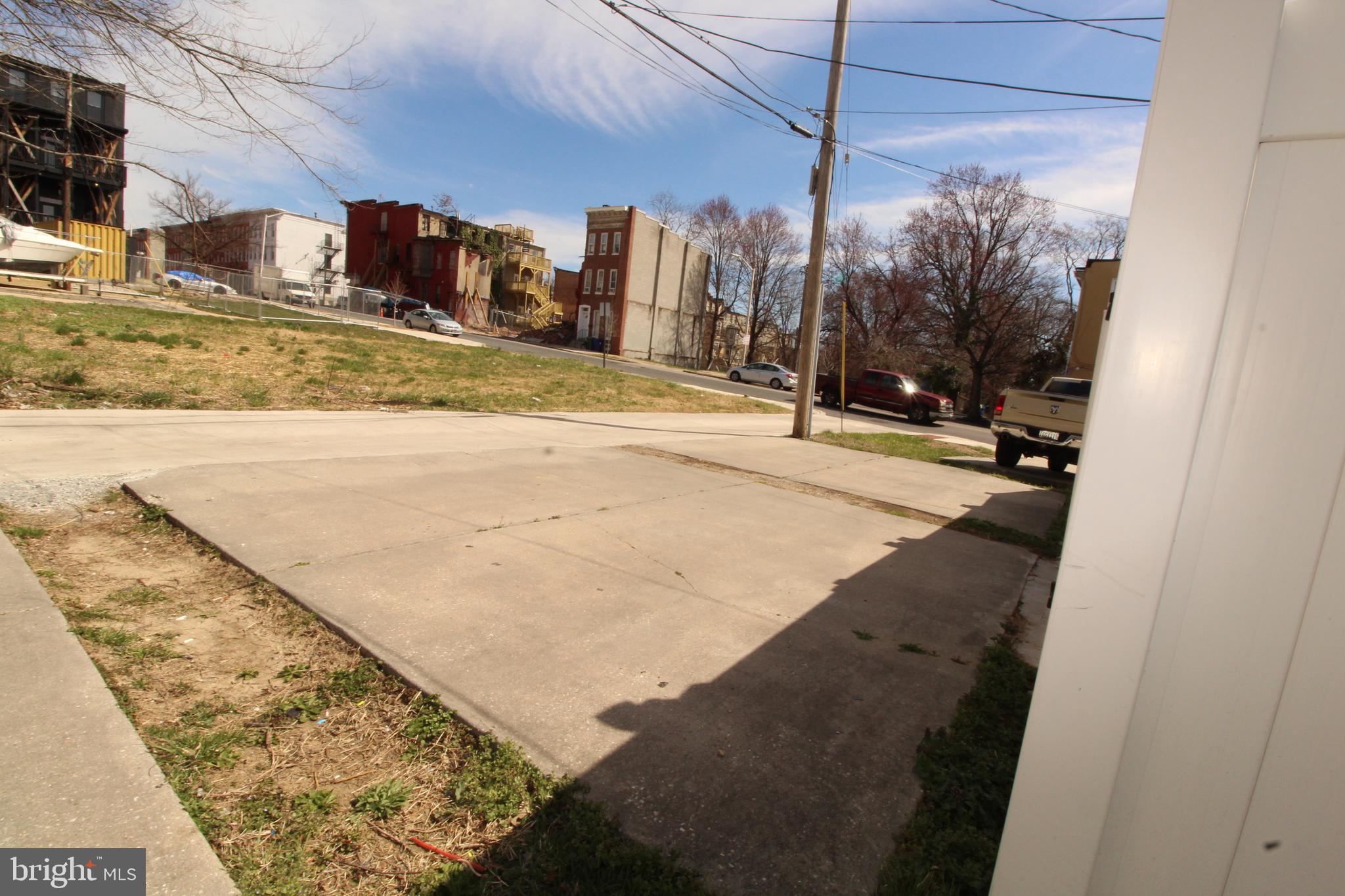 HARLEM PARK - Residential Lease