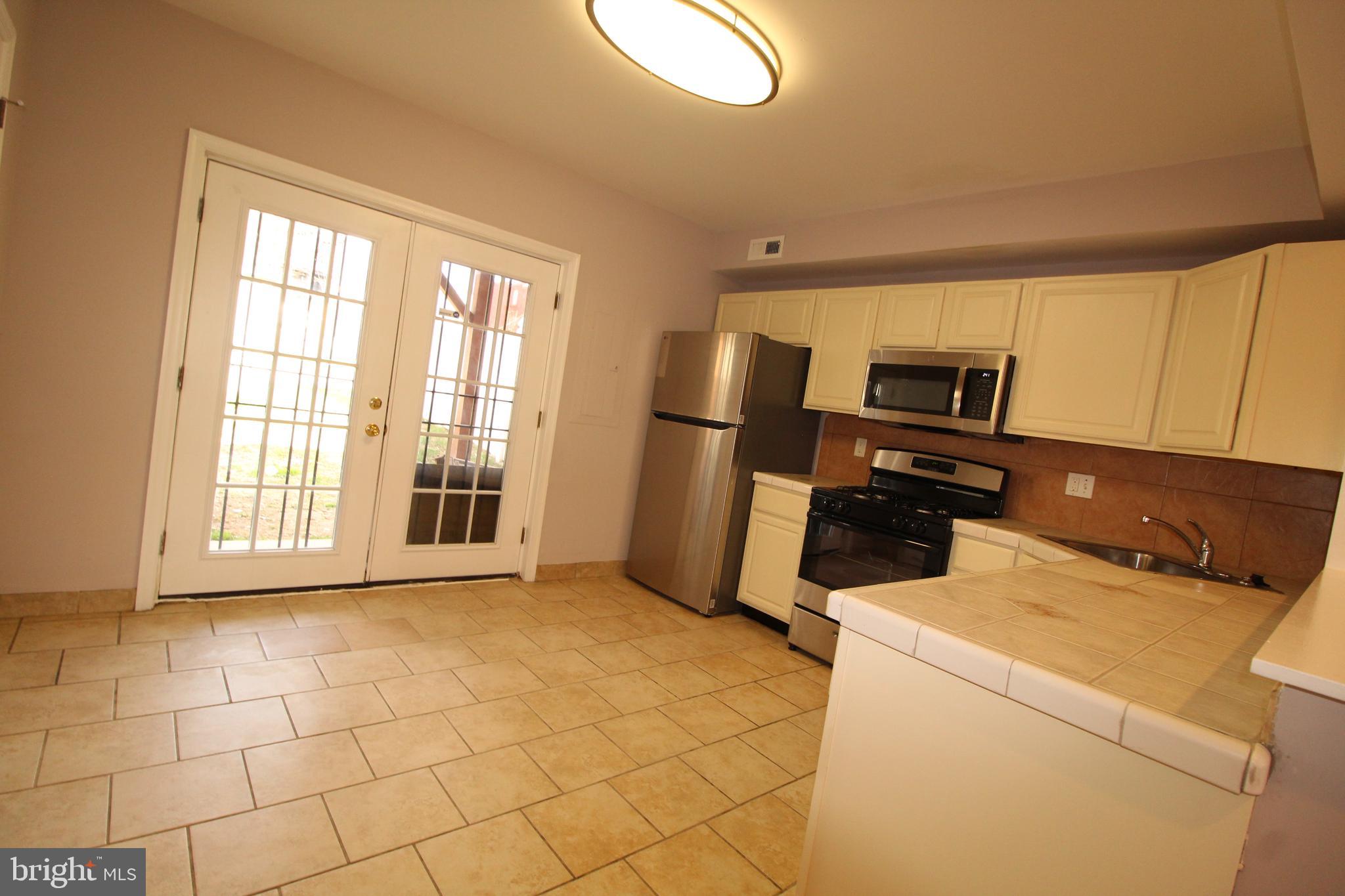 HARLEM PARK - Residential Lease