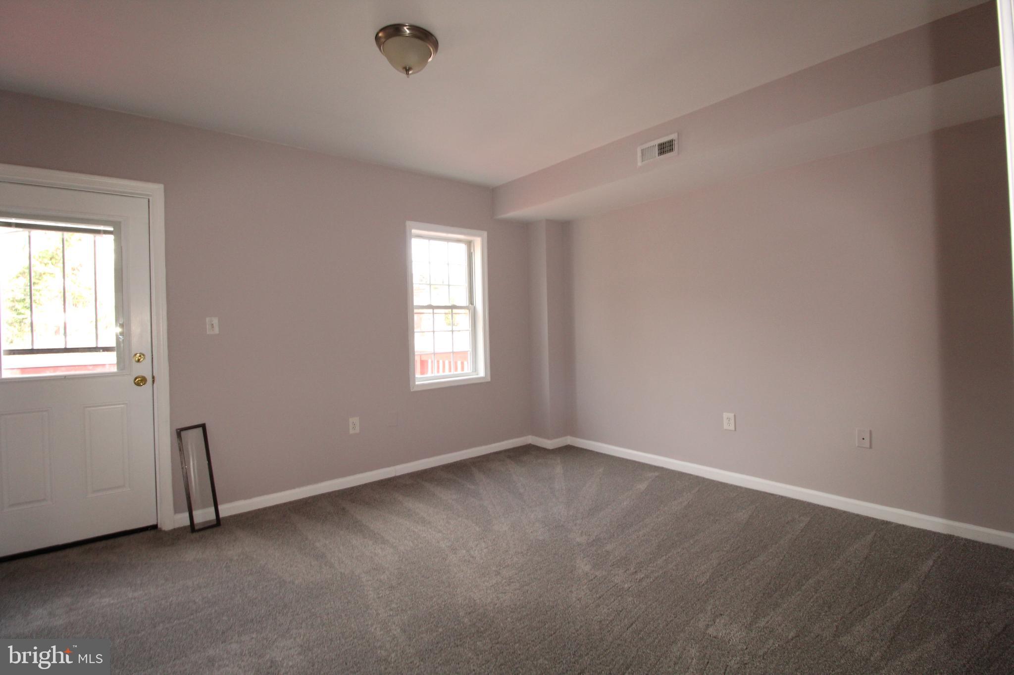HARLEM PARK - Residential Lease