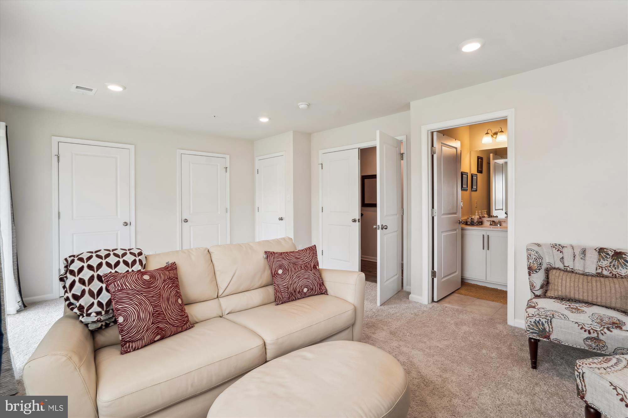 WOODMORE OVERLOOK - Residential