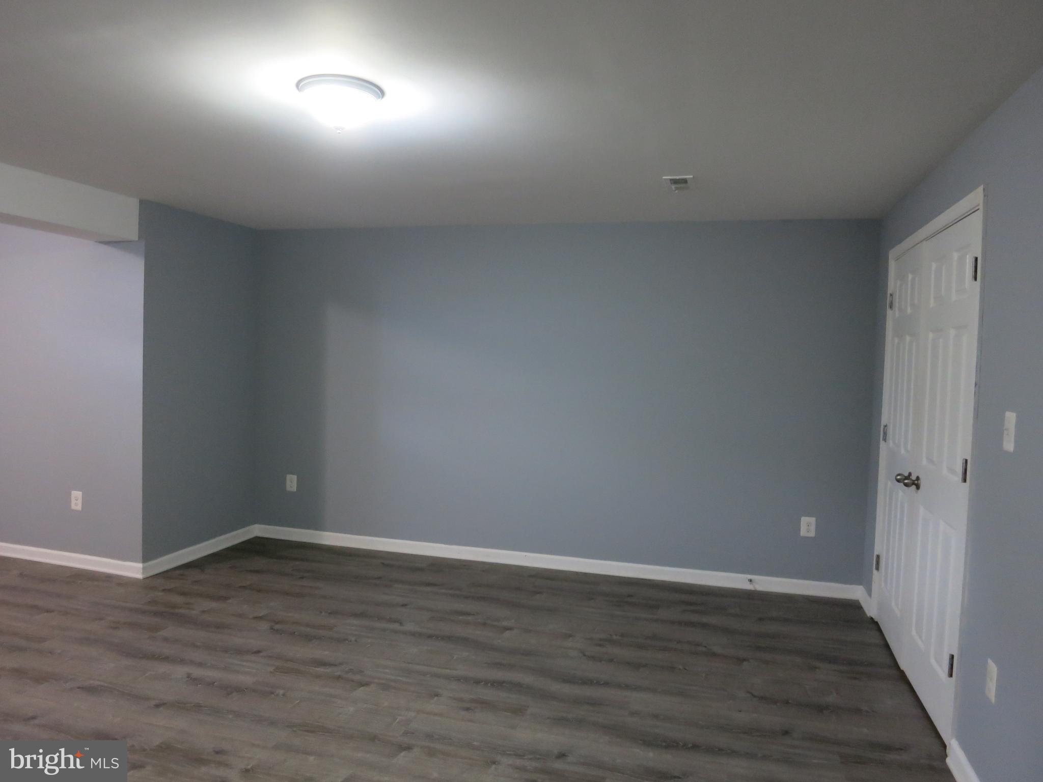 BARRETTS CROSSING - Residential Lease