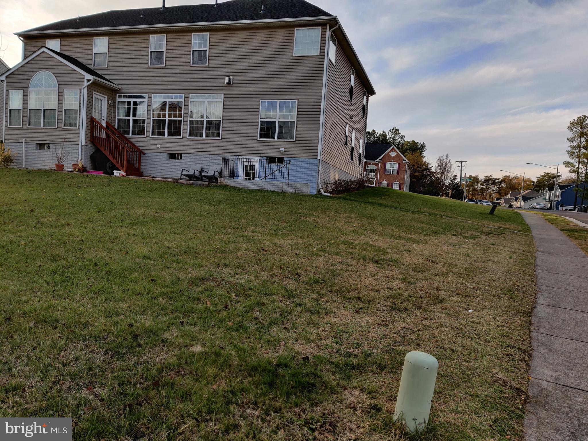 BARRETTS CROSSING - Residential Lease