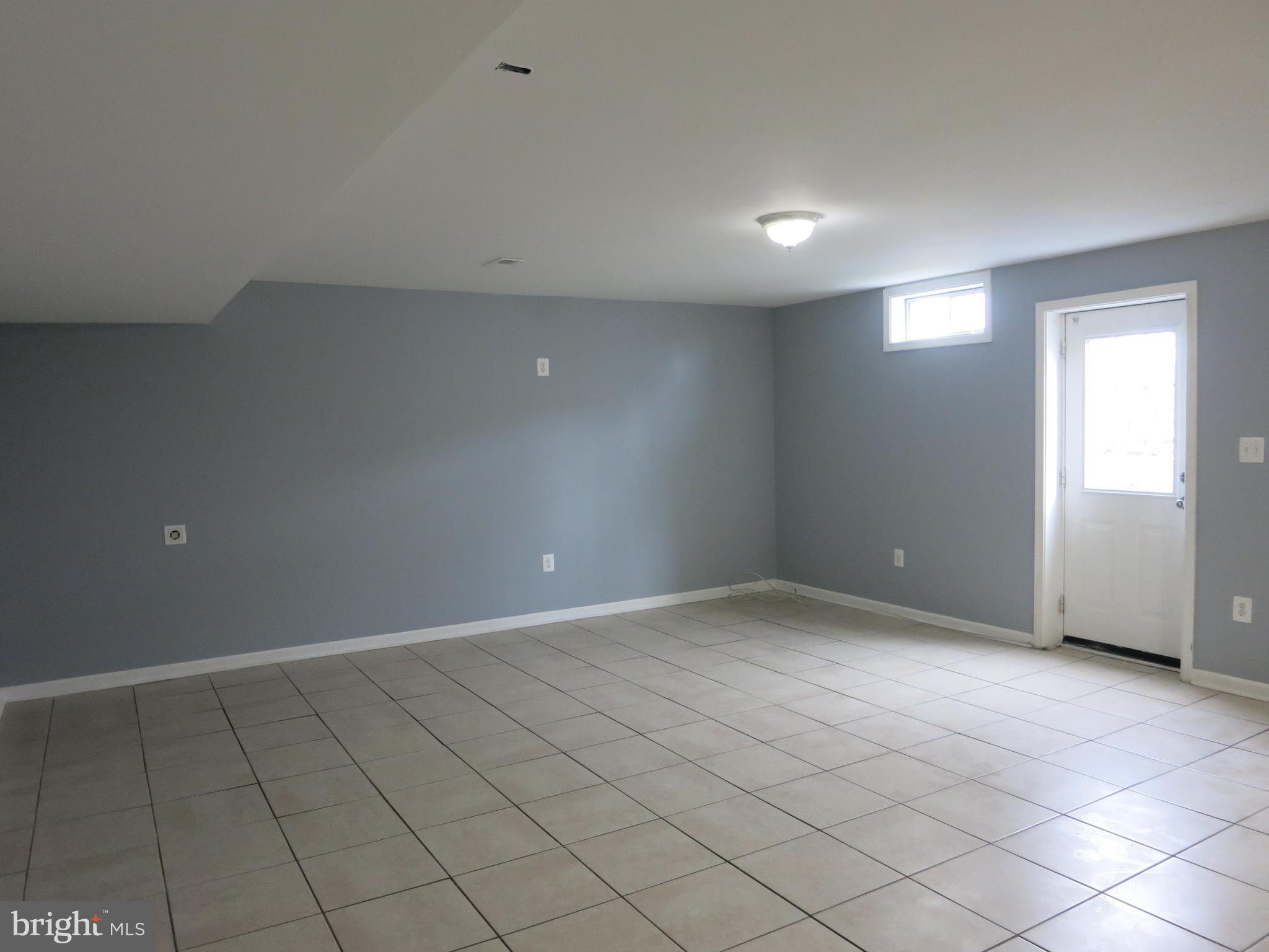 BARRETTS CROSSING - Residential Lease