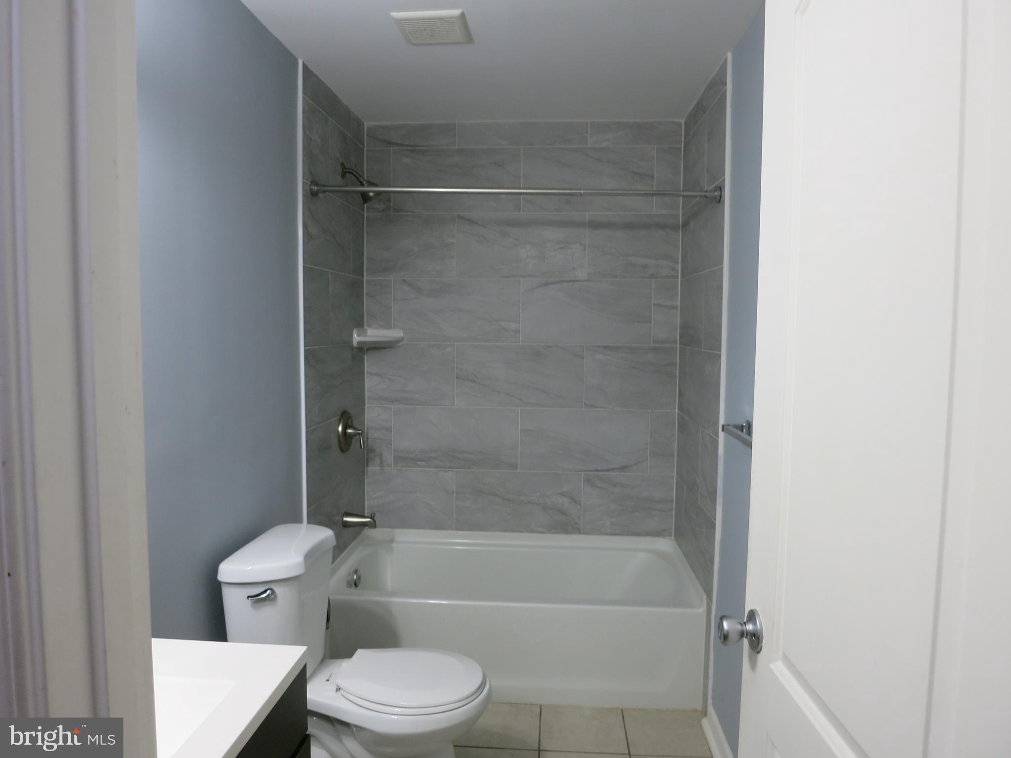 BARRETTS CROSSING - Residential Lease