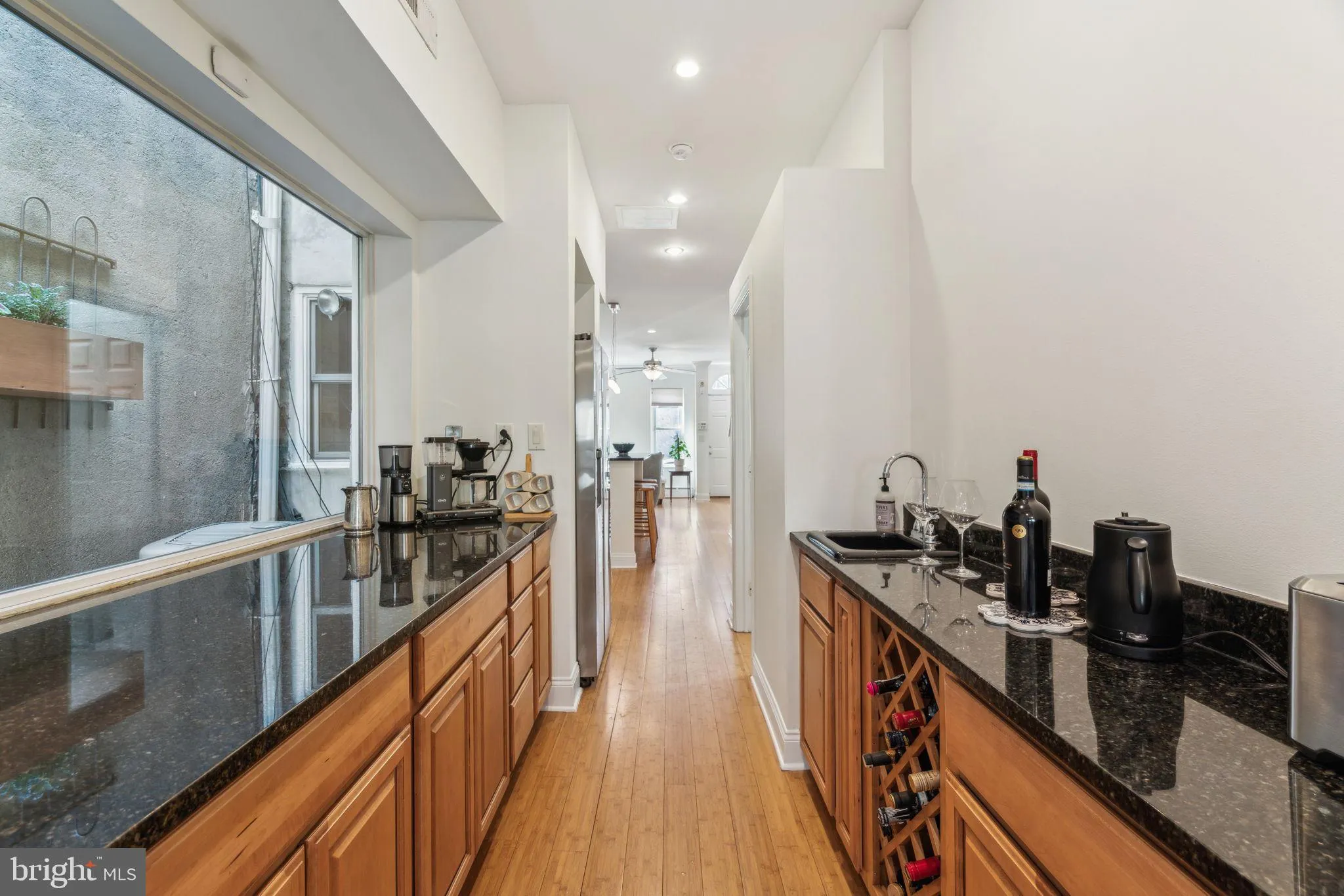 Philadelphia, Pennsylvania 19130, United States, 3 Bedrooms Bedrooms, ,3 BathroomsBathrooms,Residential,Active,93425