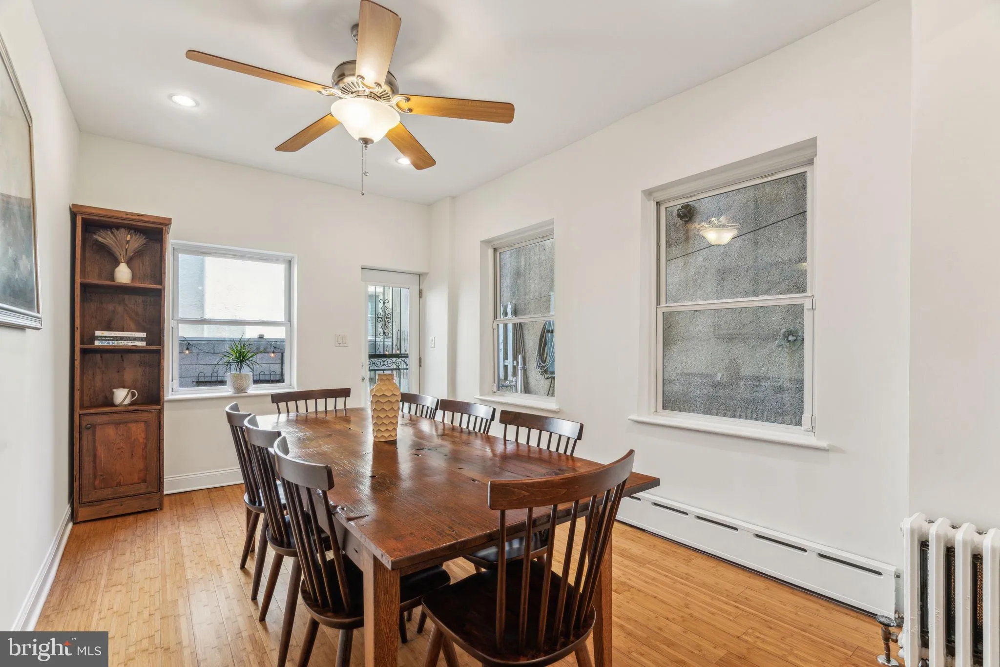 Philadelphia, Pennsylvania 19130, United States, 3 Bedrooms Bedrooms, ,3 BathroomsBathrooms,Residential,Active,93425