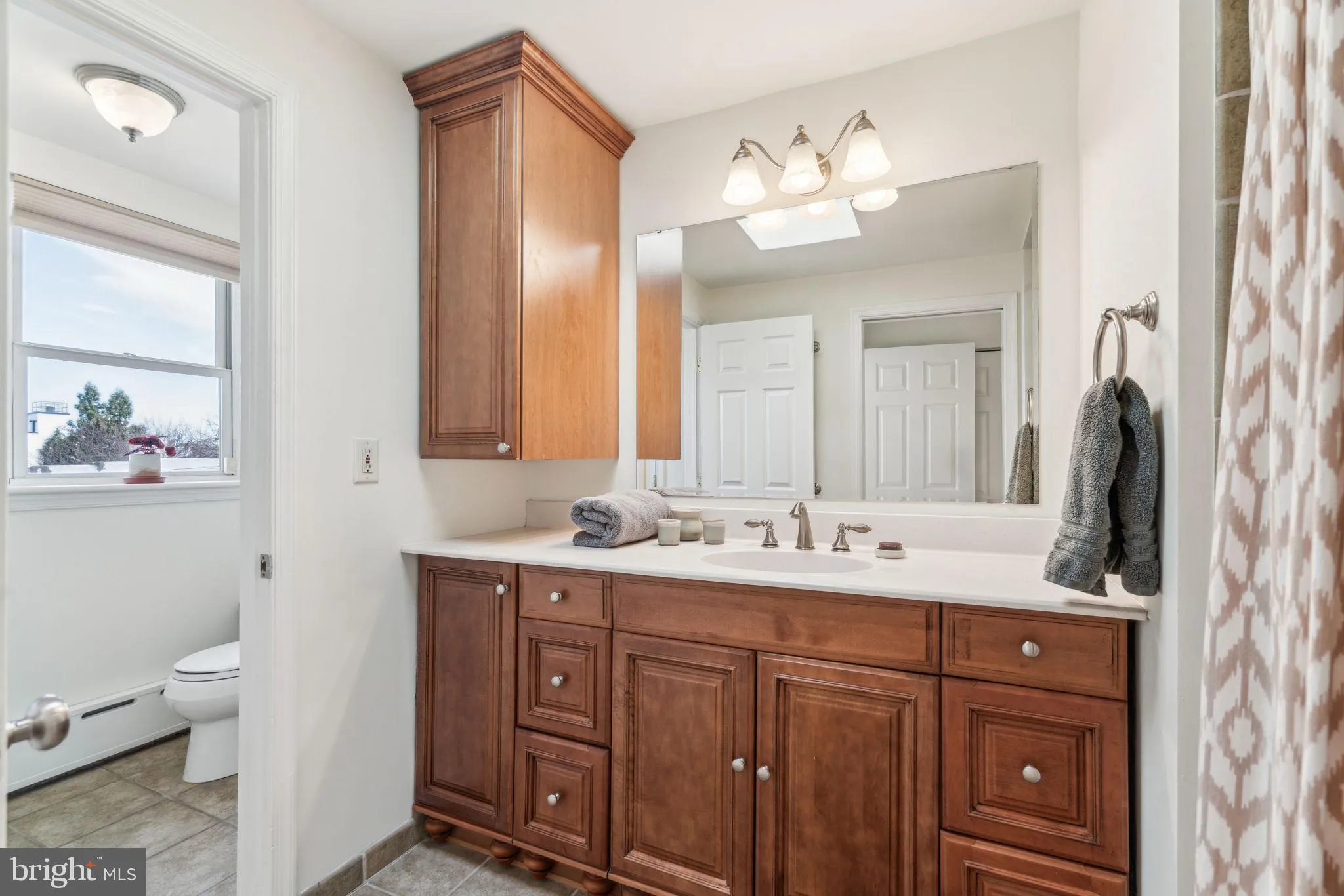 Philadelphia, Pennsylvania 19130, United States, 3 Bedrooms Bedrooms, ,3 BathroomsBathrooms,Residential,Active,93425