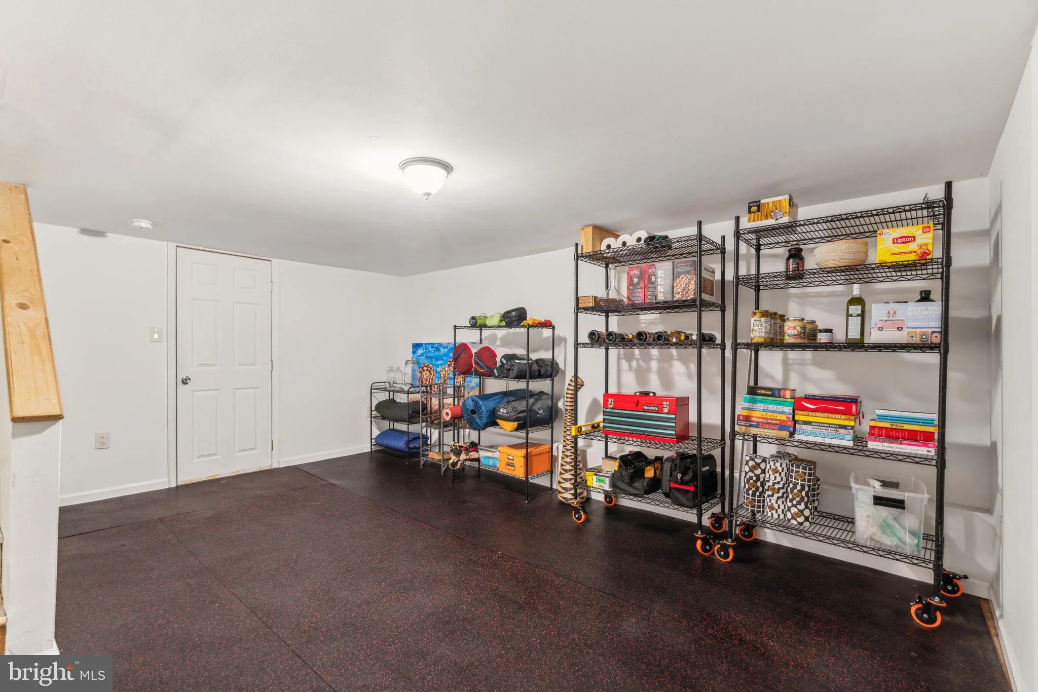 Philadelphia, Pennsylvania 19130, United States, 3 Bedrooms Bedrooms, ,3 BathroomsBathrooms,Residential,Active,93425