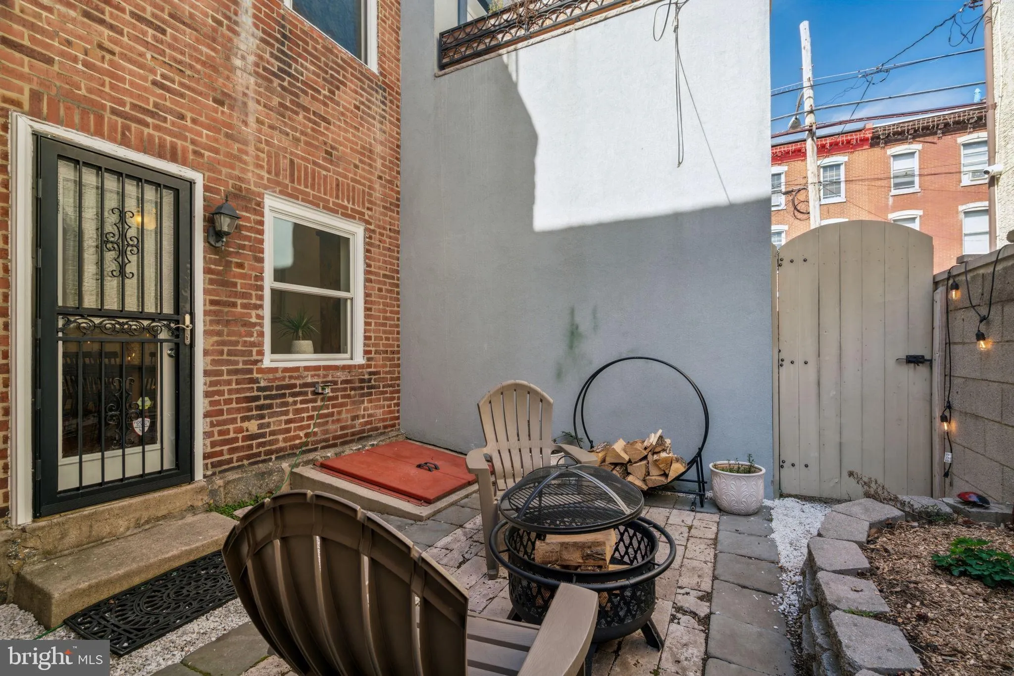 Philadelphia, Pennsylvania 19130, United States, 3 Bedrooms Bedrooms, ,3 BathroomsBathrooms,Residential,Active,93425