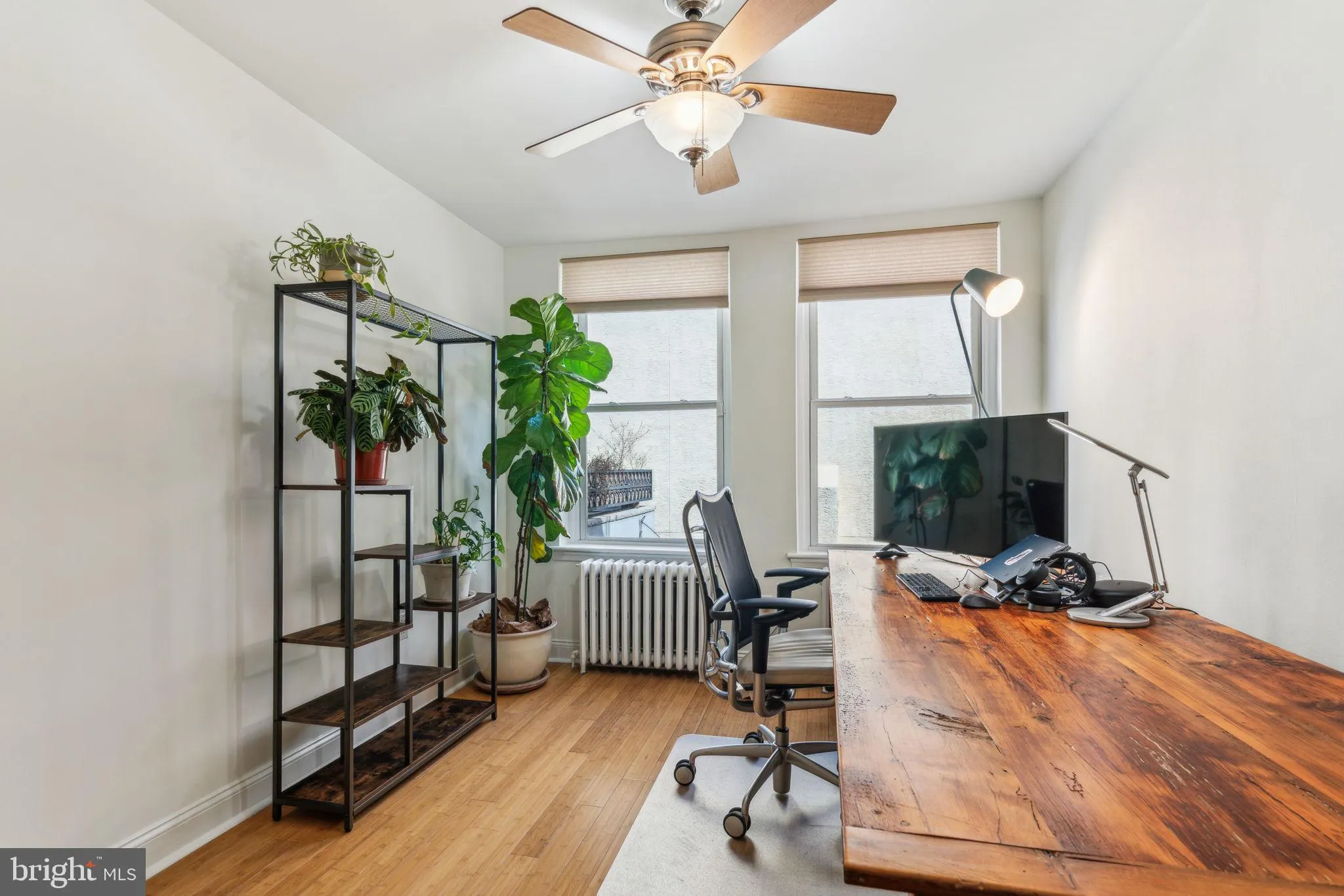 Philadelphia, Pennsylvania 19130, United States, 3 Bedrooms Bedrooms, ,3 BathroomsBathrooms,Residential,Active,93425